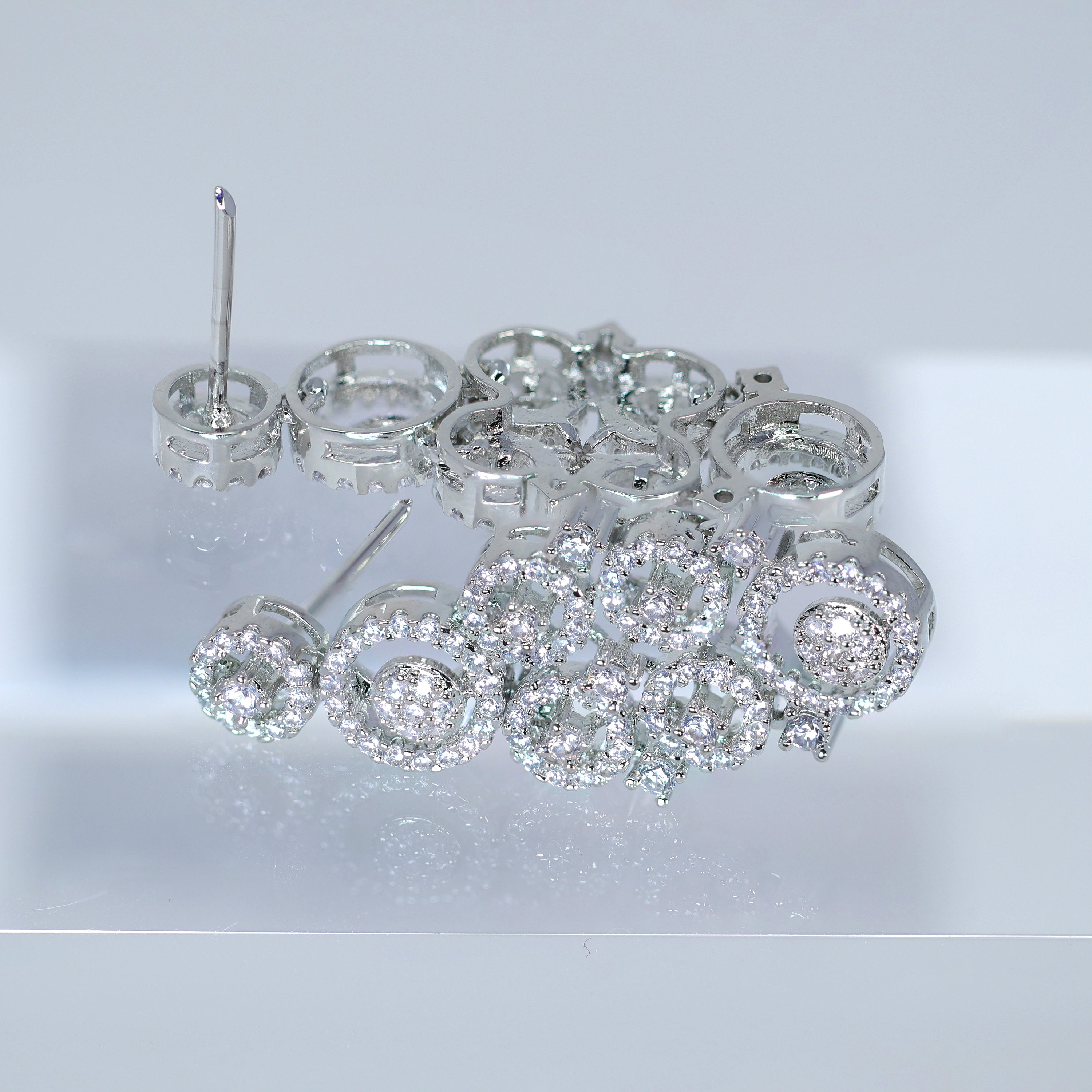 Cz Bridal V shaped Elegance Chocker Necklace Set , Long Bridal Jewelry, Bridal Necklace, Statement Necklace Cz Necklace Set.