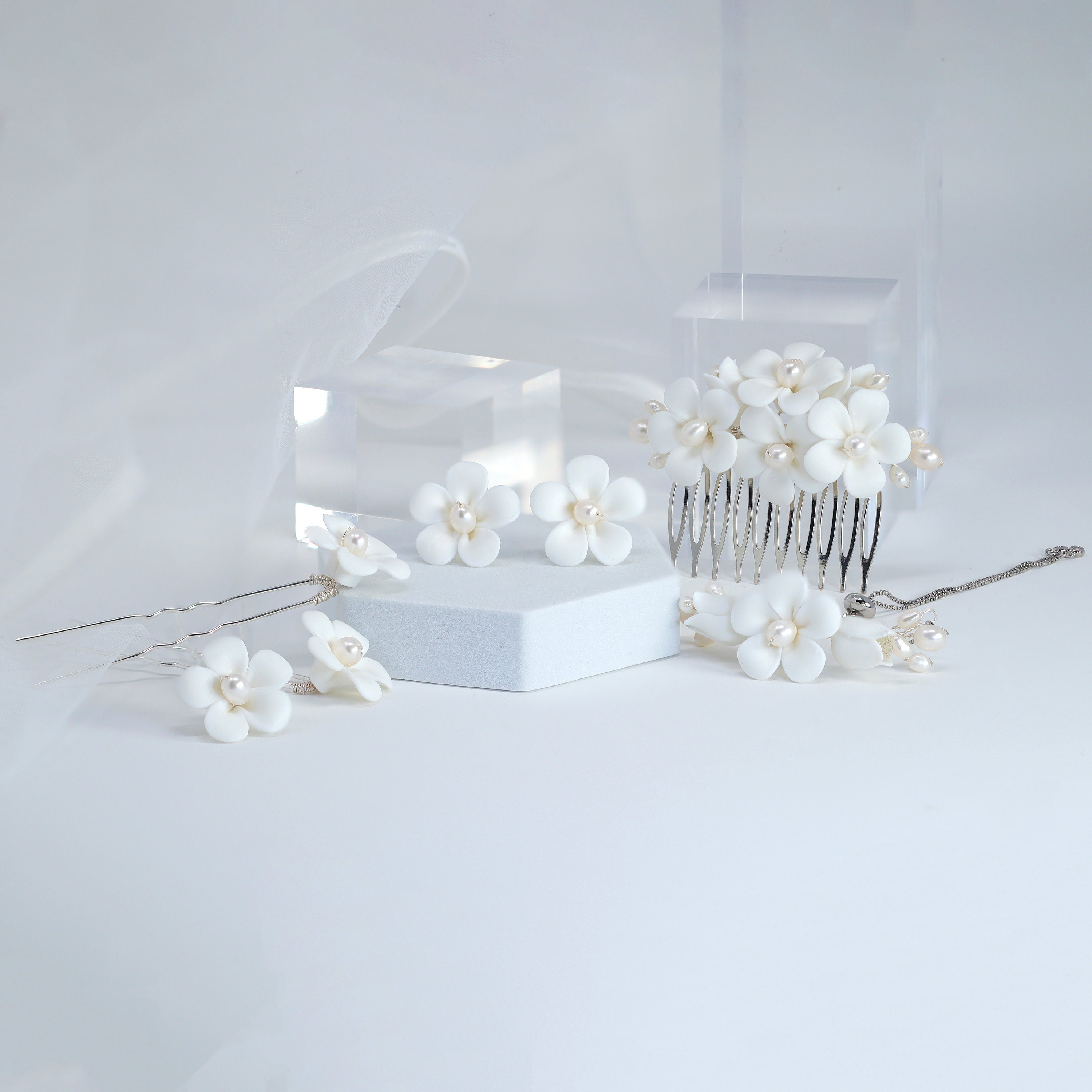 Porcelain White Flower Pop Out Natural Pearl Earrings, Bridal Jewelry, Stud Bridal Earrings, Ceramic Statement Earrings, Bridesmaid Earring.