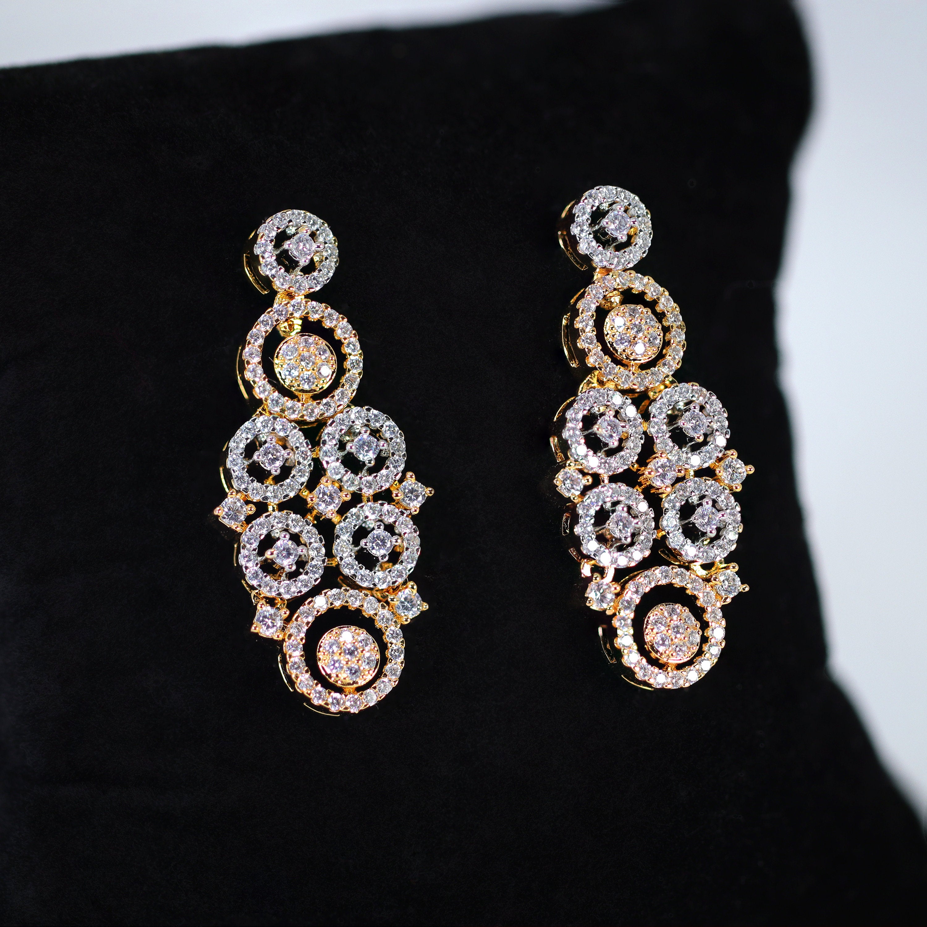 Cz Bridal V shaped Elegance Chocker Necklace Set , Long Bridal Jewelry, Bridal Necklace, Statement Necklace Cz Necklace Set.