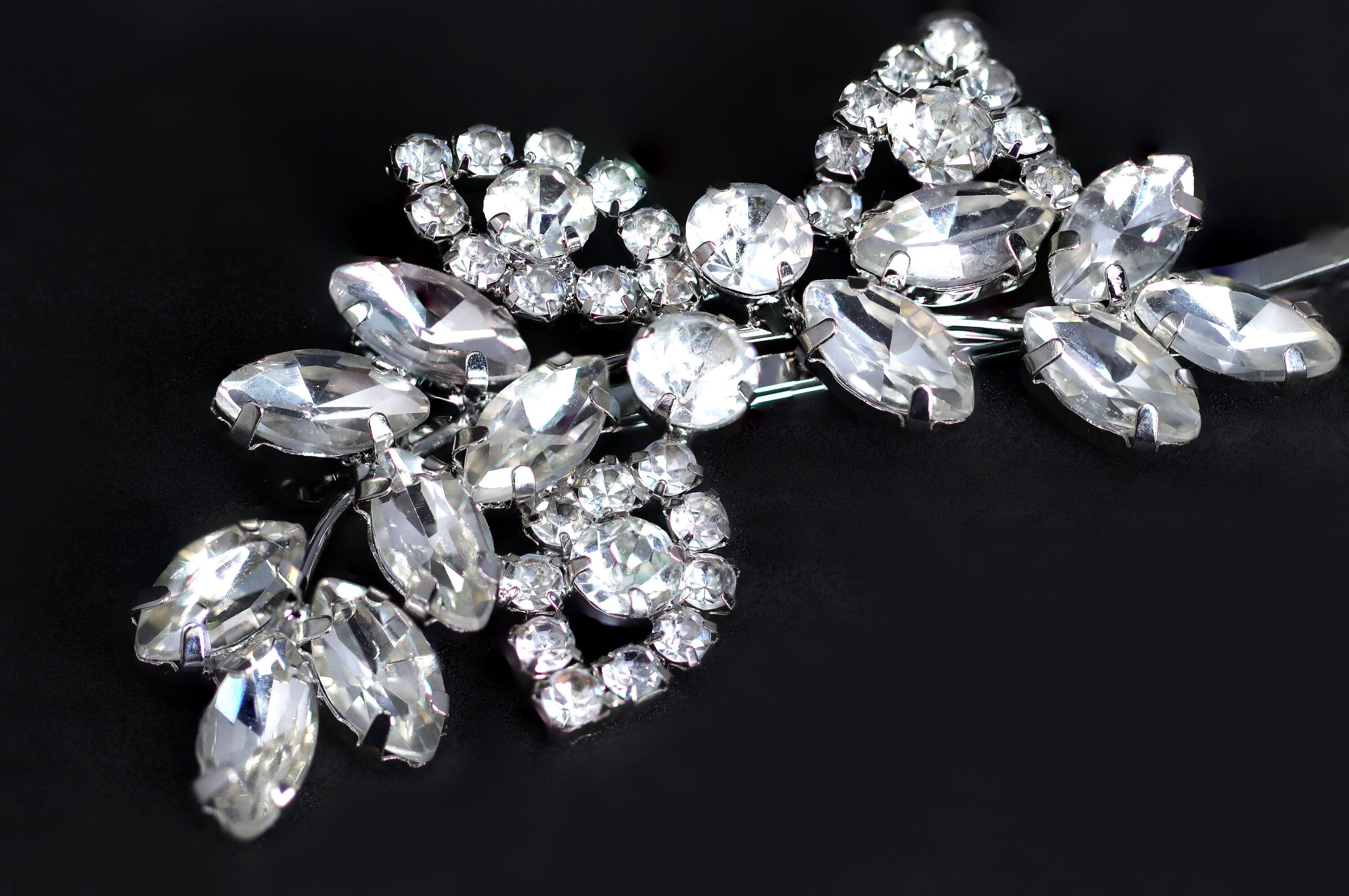 Elegant Leaf Rhinestone Bobby Pin, Bridal Hair Accessories, Bridesmaid Gift, Wedding Hair Accessory, Bridal Peach Hair Clip