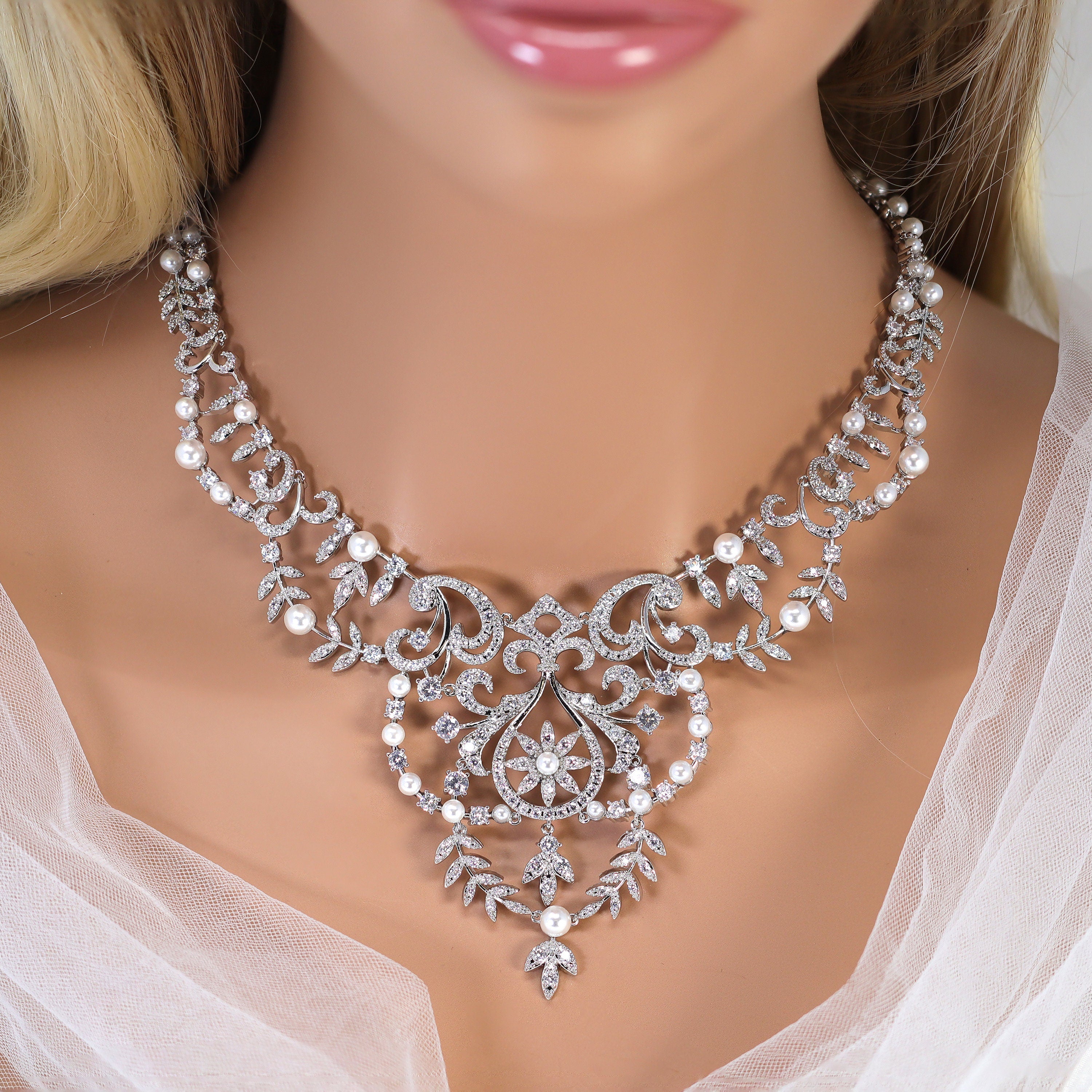 Swarovski Crystal Shimmering Chandelier Diamond/Crystal Necklace Set, Bridal Necklace Set, Faux Pearl Bridal Jewelry, Statement Necklace