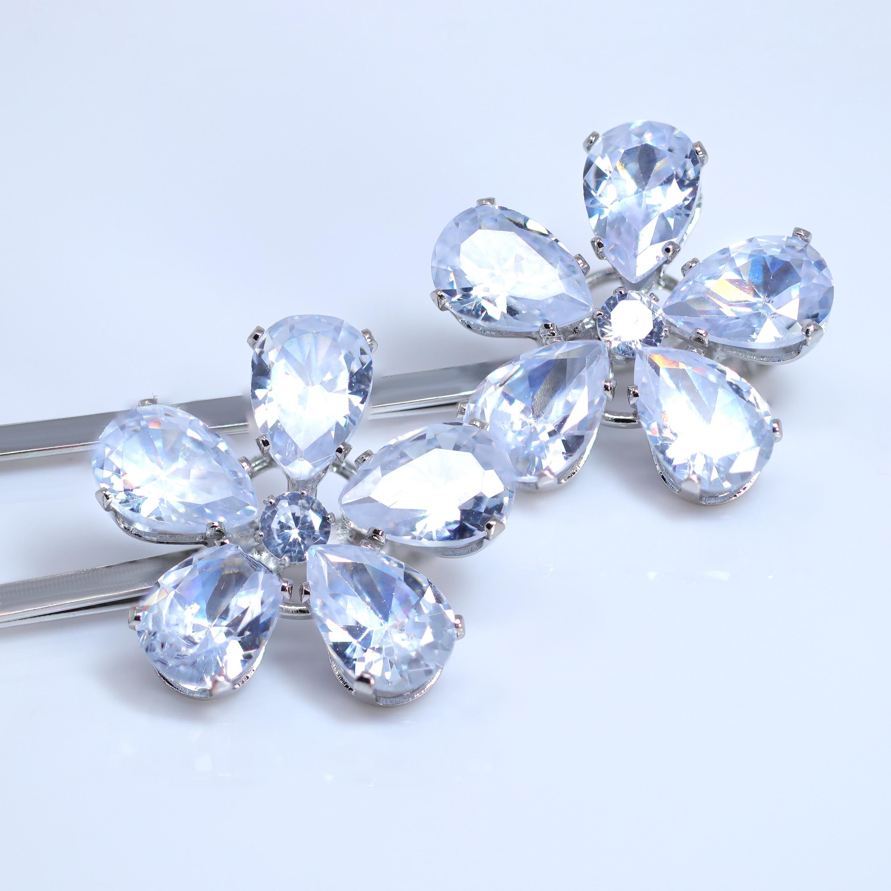 Cubic Zirconia, Floral Bridal Hair Comb And 2 Pins Set, Bridal Hair Accessories, Wedding Hair Accessory, Bridal Hair Comb.