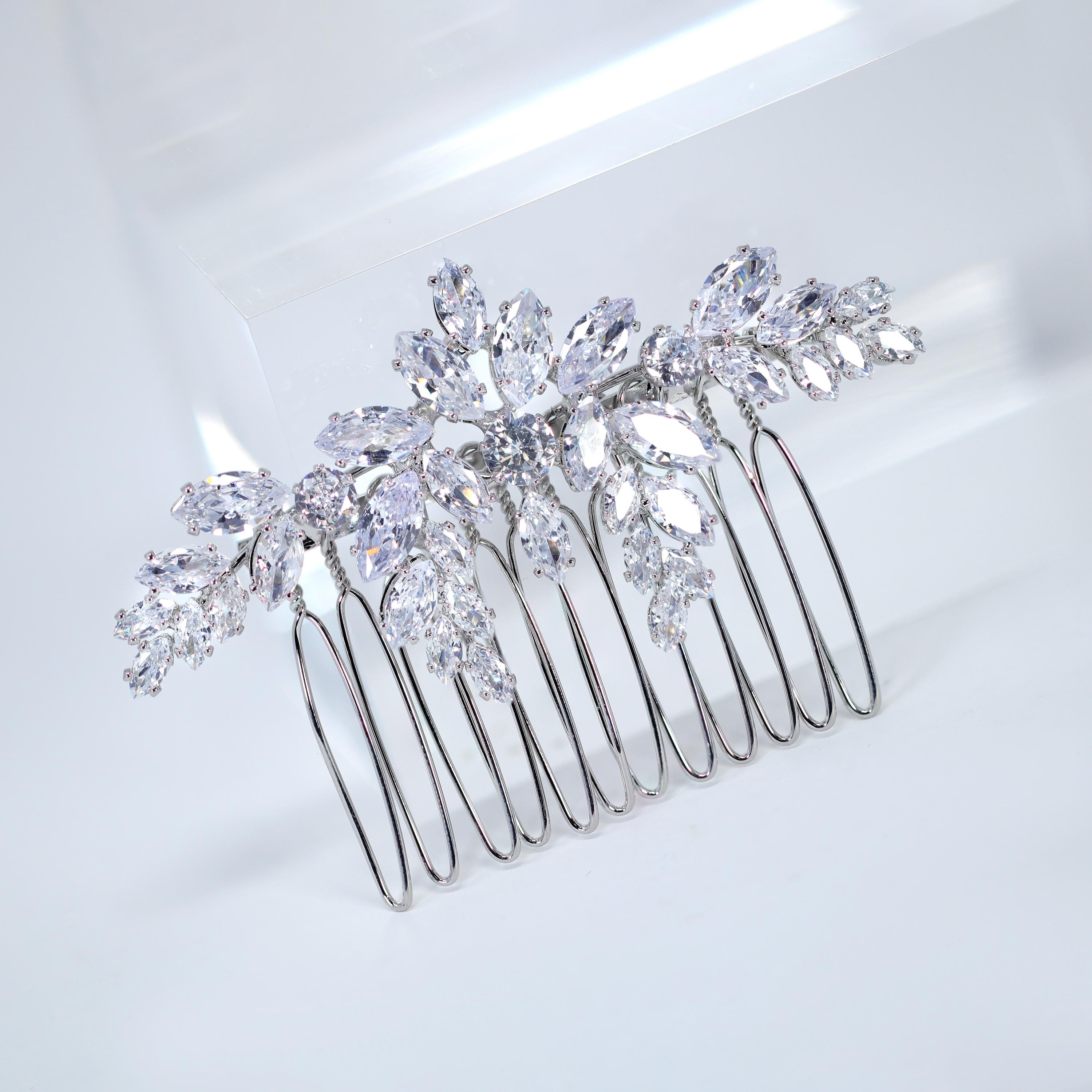 Swarovski Dainty Leaves Comb, Blooming Leaves Bridal Hair Comb, Bridal Hair Accessories, Wedding Hair Accessory, Bridal Hair Comb.