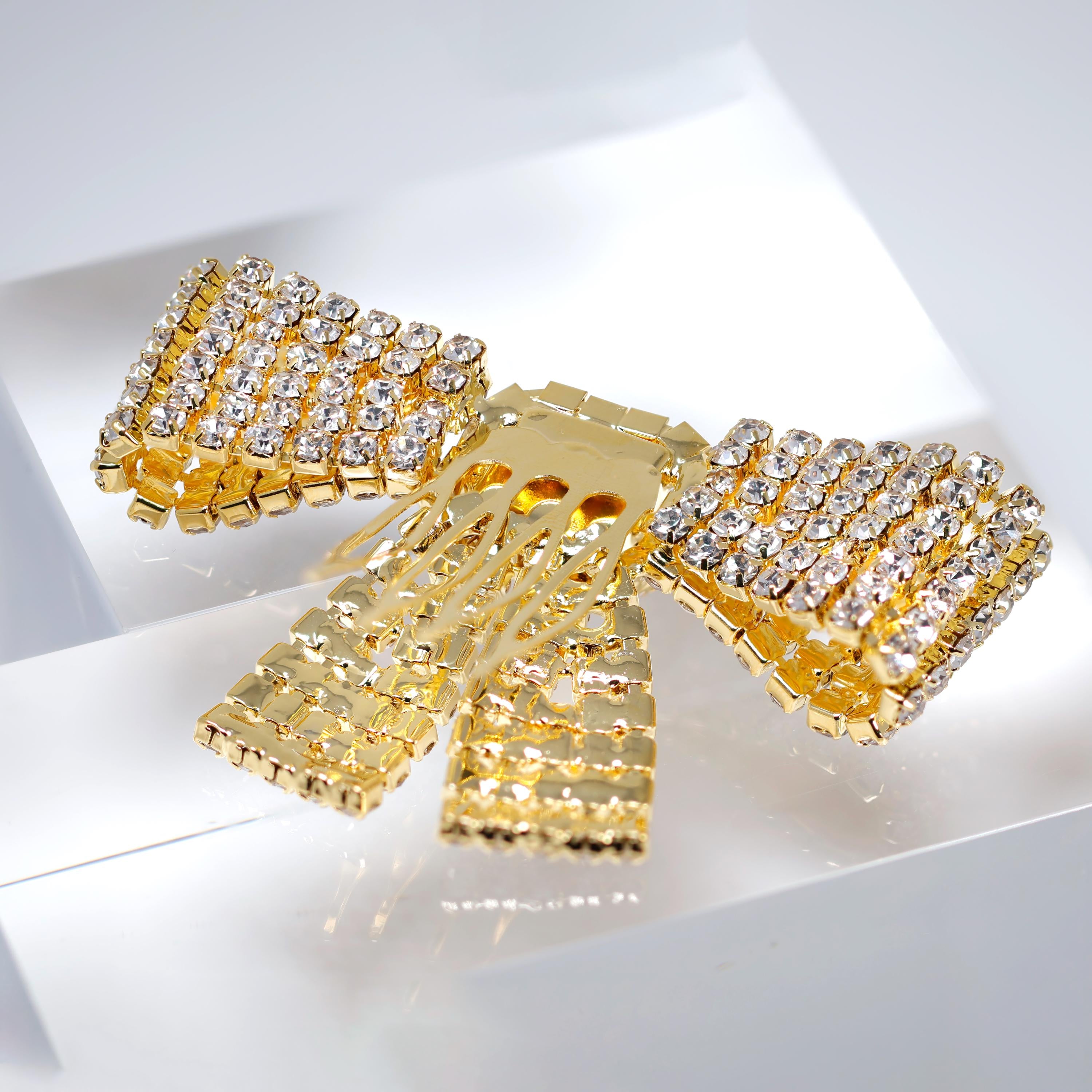 Cubic Zirconia, Diamond Bow Bridal Hair Comb, Bridal Hair Piece, Bridal Hair Accessories, Wedding Hair Accessory, Bridal Hair Comb.