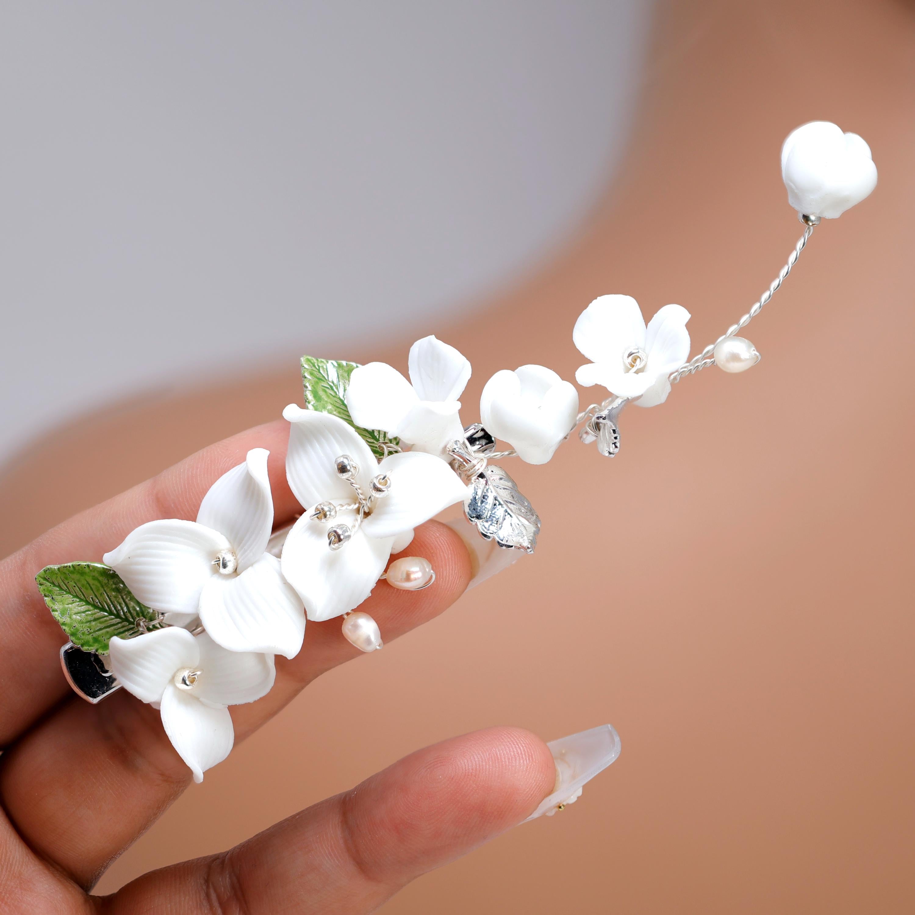 Natural Pearl Nature-inspired whimsy Jasmine Bridal Hair Clip, Bridesmaid Gift, Wedding Hair Accessory.