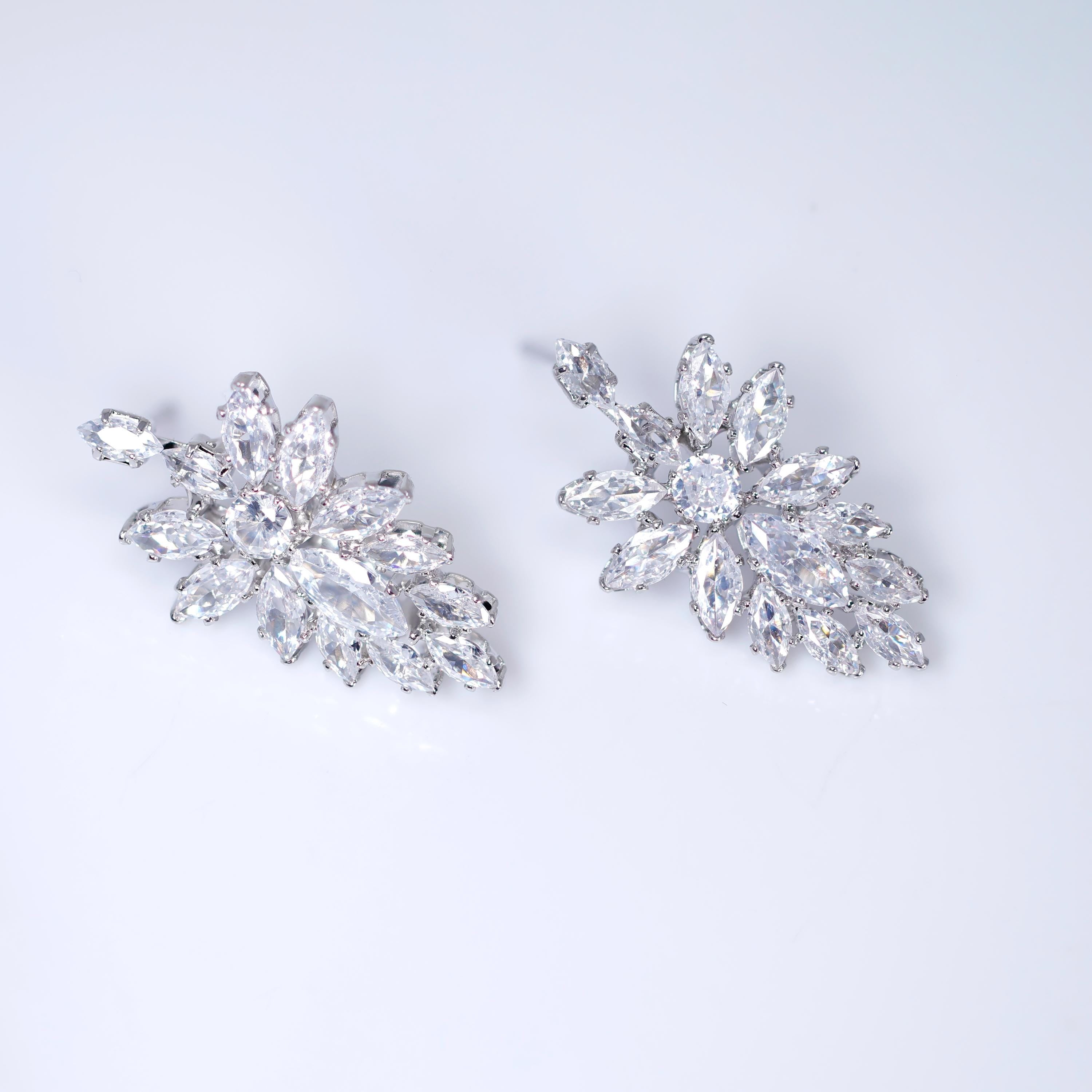 CZ Diamond Snowflower Elegance Jewelry Set, Long Bridal Earrings, Bracelet, Ring And Necklace, Statement Earrings Cz Necklace Set.