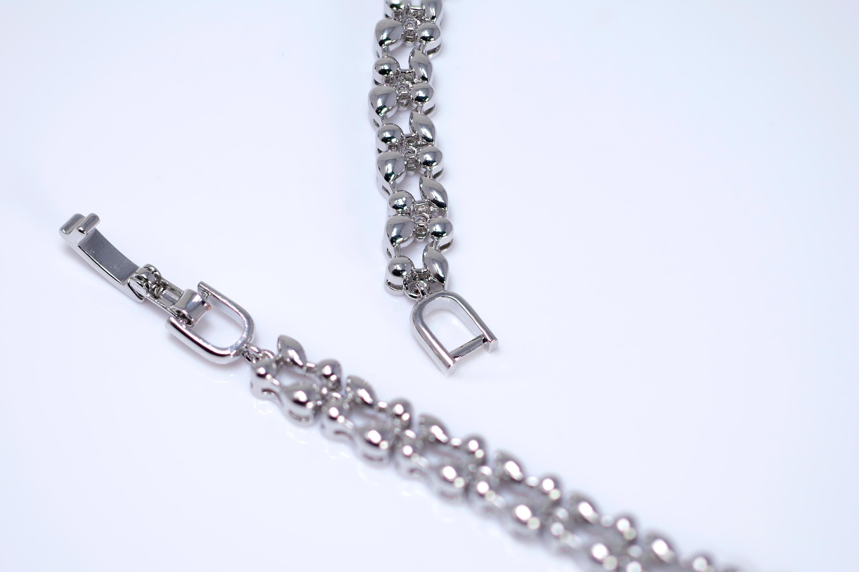 CZ Diamond Queen’s Legacy Set Jewelry Set, Long Bridal Earrings, Bracelet, Ring And Necklace, Statement Earrings Cz Necklace Set.
