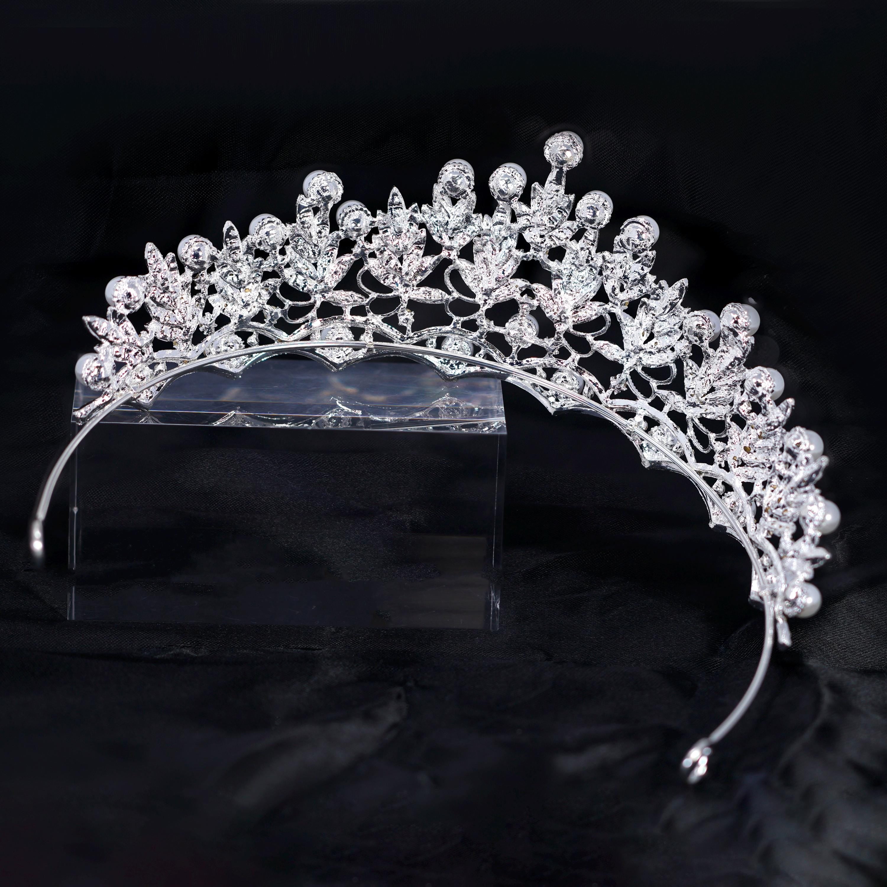 Luxury Crystals Pearl Crest Tiara Floral Leaves Queen Tiara , Bridal Crown, Crystal Wedding, Crystal Wedding Crown, Tiara Bride