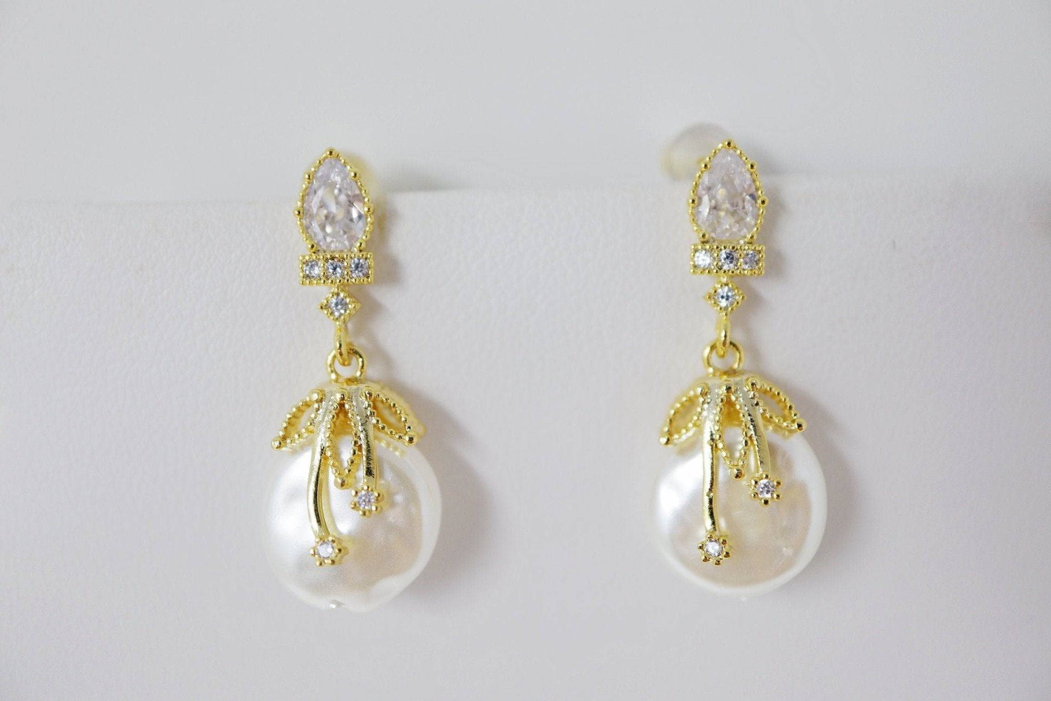 14K Gold, Pearl , Crystal, Diamond Bridal Earrings, Statement Earrings, Drop Earrings, Bridal Jewelry, wedding Earring.