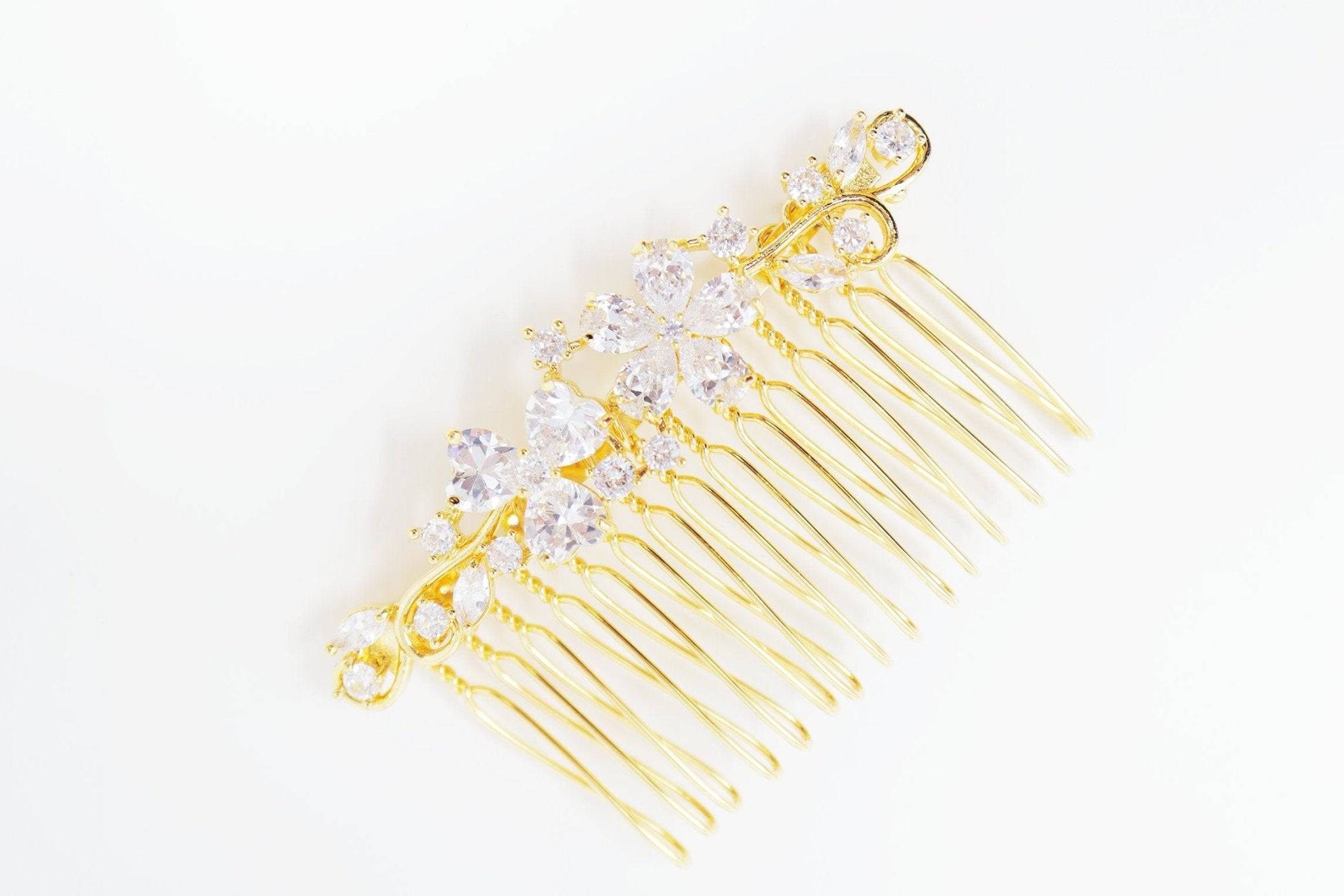 Cubic Zirconia Minimalist Diamond Floral leaves Bridal Hair Comb, Bridal Hair Accessories, Wedding Hair Accessory, Bridal Hair Comb.