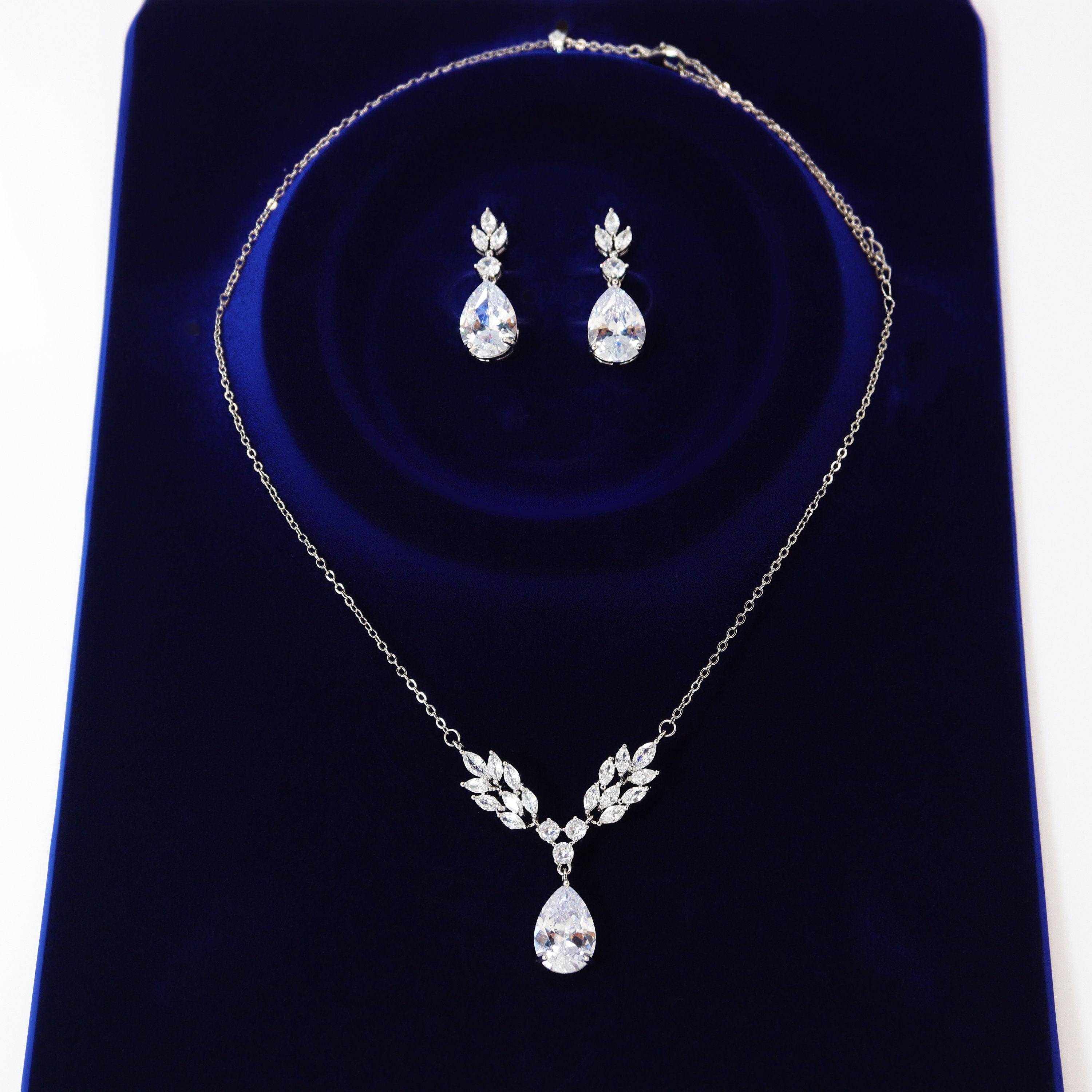 Swarovski Crystal Leaves drop Earrings, Bridal Jewelry, Bridal Earrings, Crystal Bridal Earrings, Statement Earrings Cz