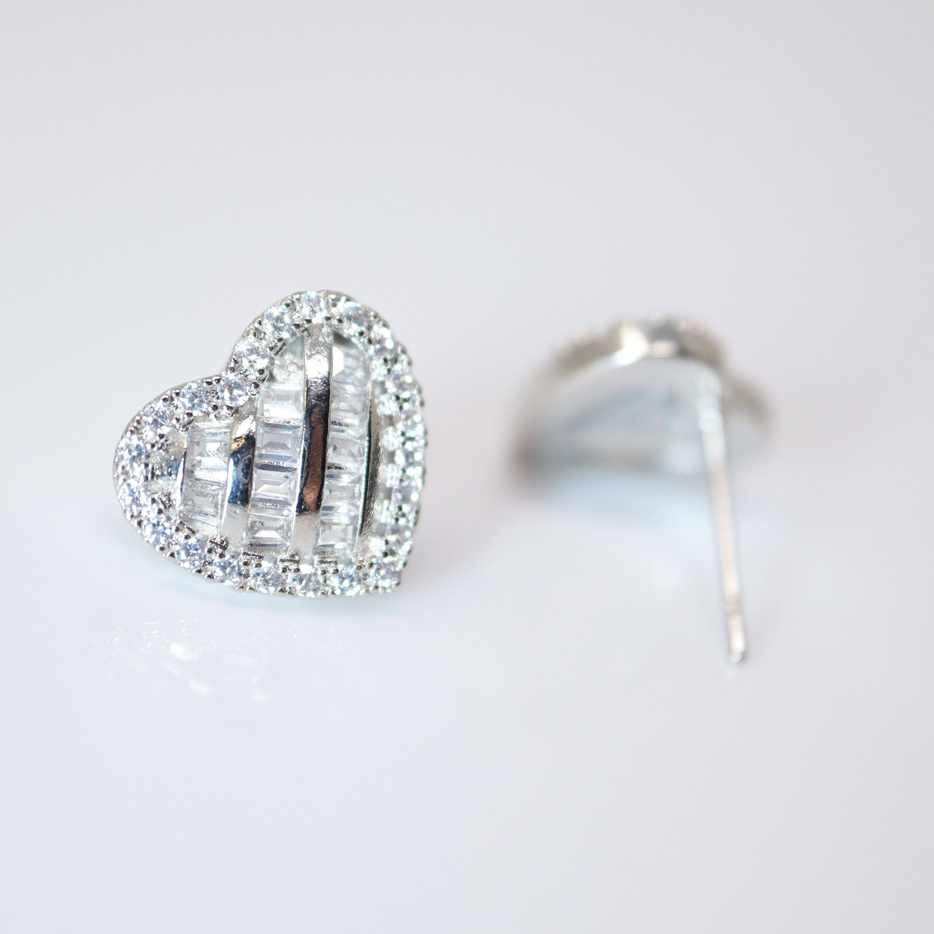 Cubic Zirconia Silver Dainty Heart stud Earrings, Bridal Jewelry, Bridal Stud Earrings, Crystal Bridal Earrings, Statement Earrings Cz