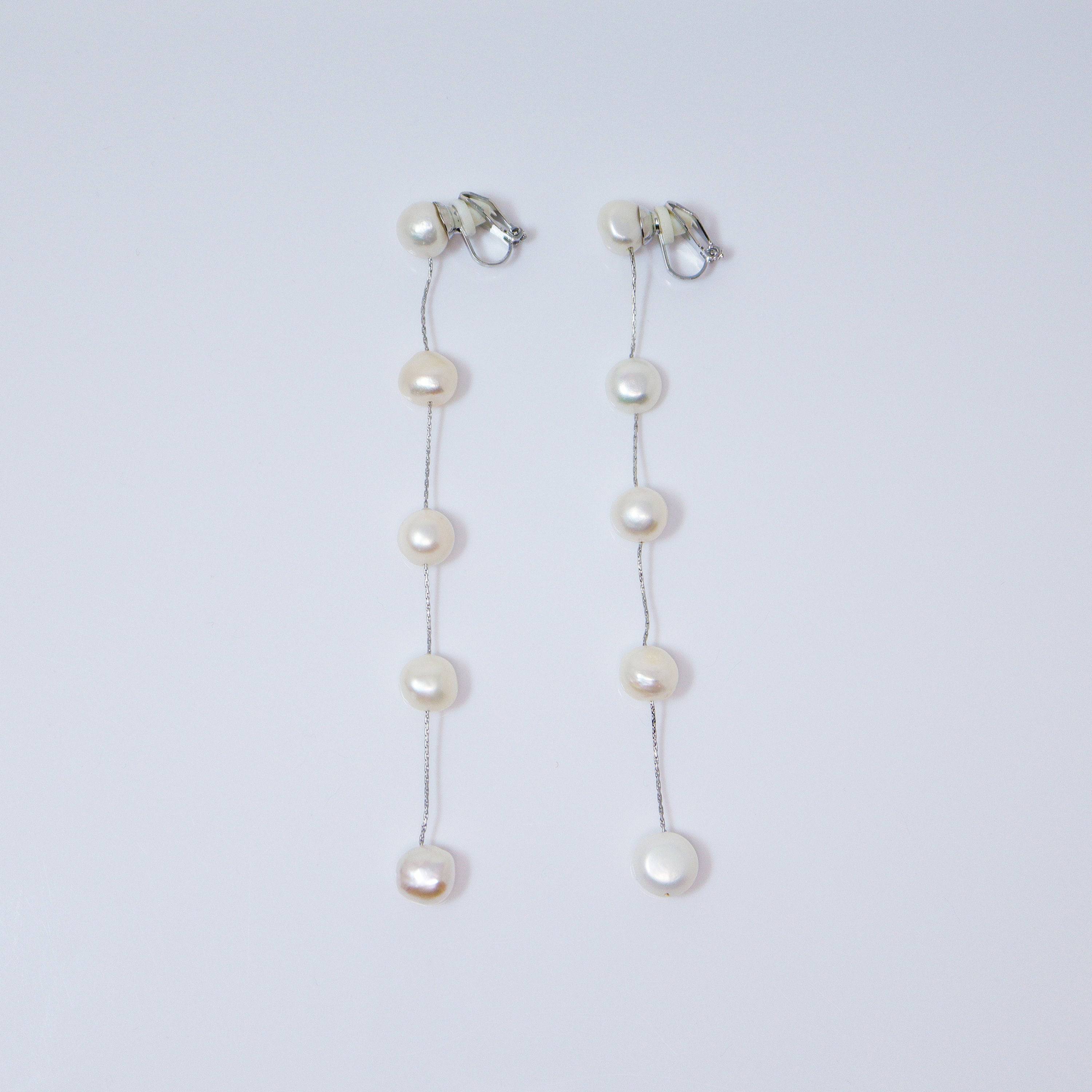 14k Gold 5 Freshwater Cultured pearl Bezel Earrings, Long Bridal Jewelry, Sterling Silver Pearl Bridal Earrings, Statement Earrings.