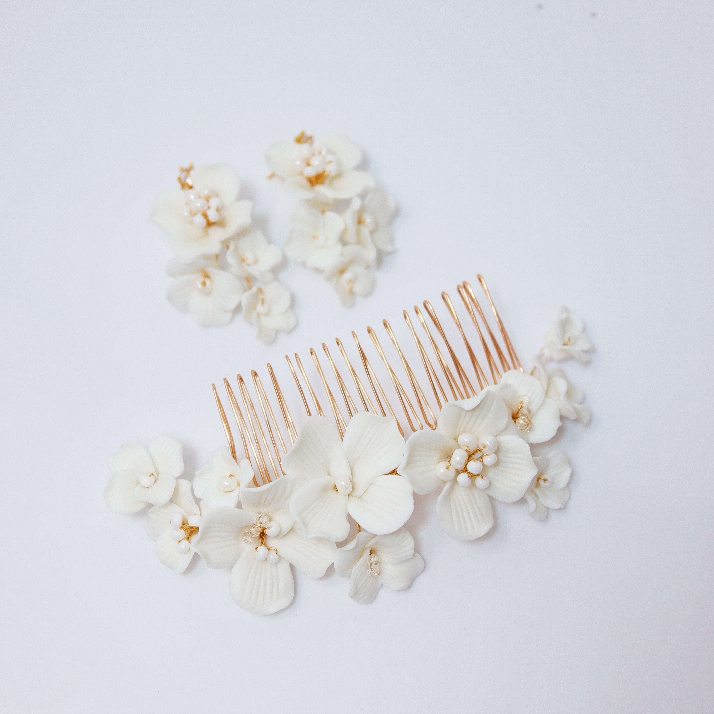 Ceramic White flower Flowers Pearl Jewelry Set, Bridal Hair piece, Bridal Hair Accessories, Wedding Hair Accessory.
