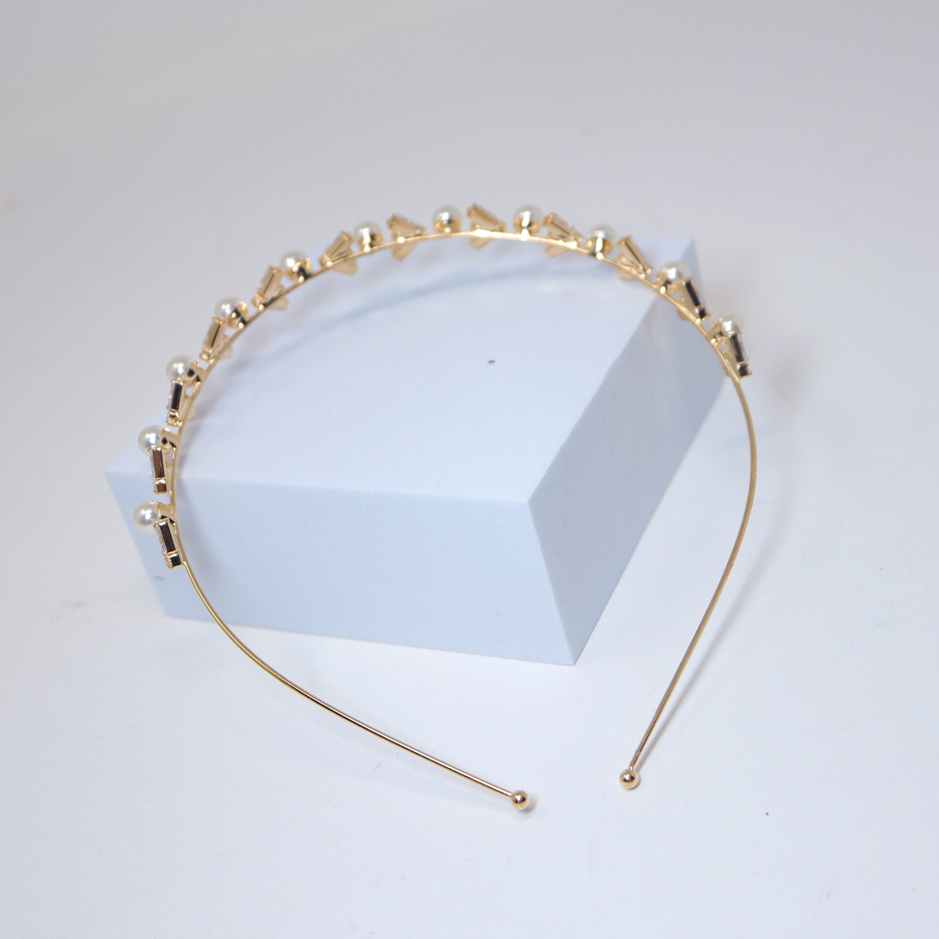 Swarovski Crystals Faux Pearls Dainty Headband, Bridal Hair Vine, Delicate Headband, Hair accessories.