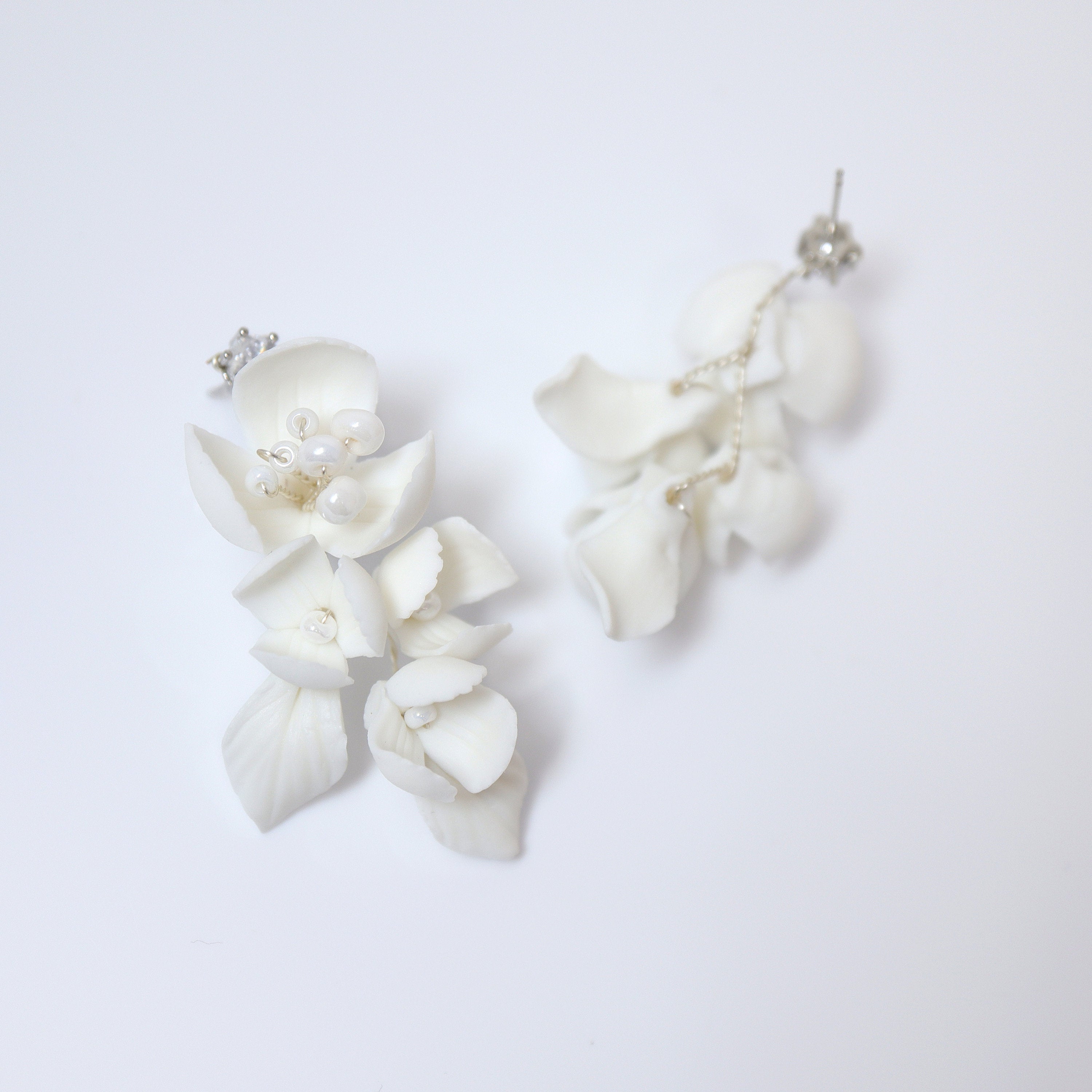 Swarovski Charming Porcelain Ceramic White Flower Pearl and Leaves Earring Sparkling Crystal Bridal Earrings Statement Earrings Cz