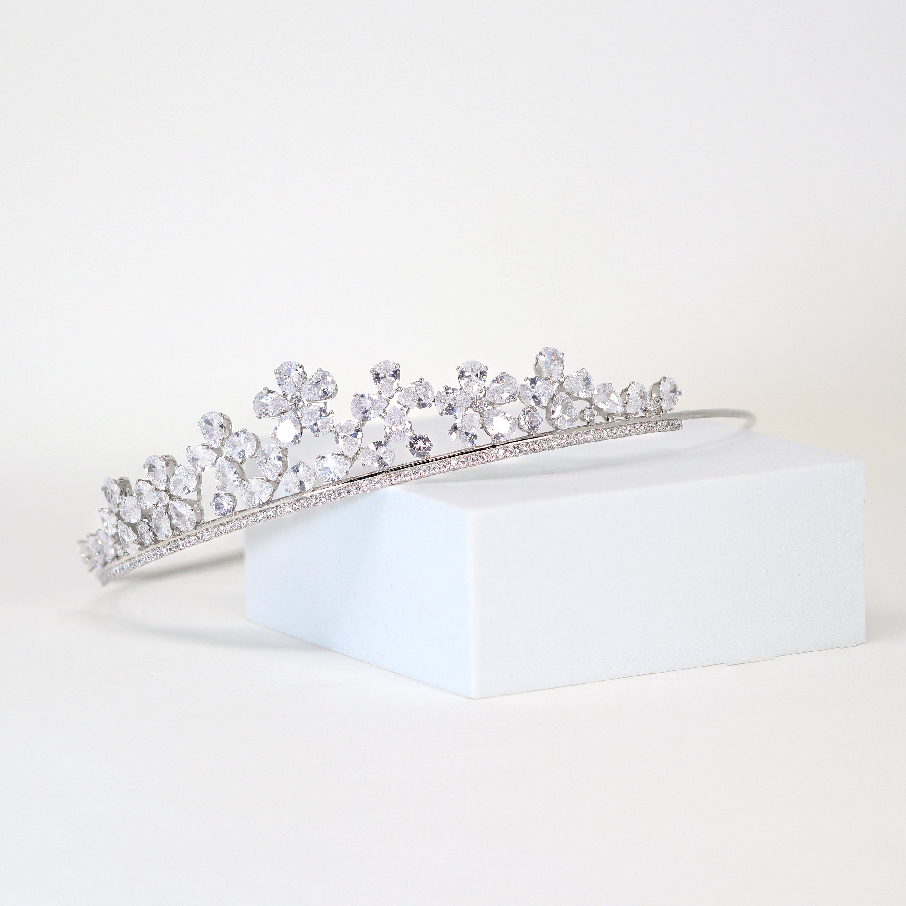 Swarovski wedding tiara, bridal crown tiara, Floral crystal wedding tiara, crystal bridal tiara, crystal wedding crown, tiara bride