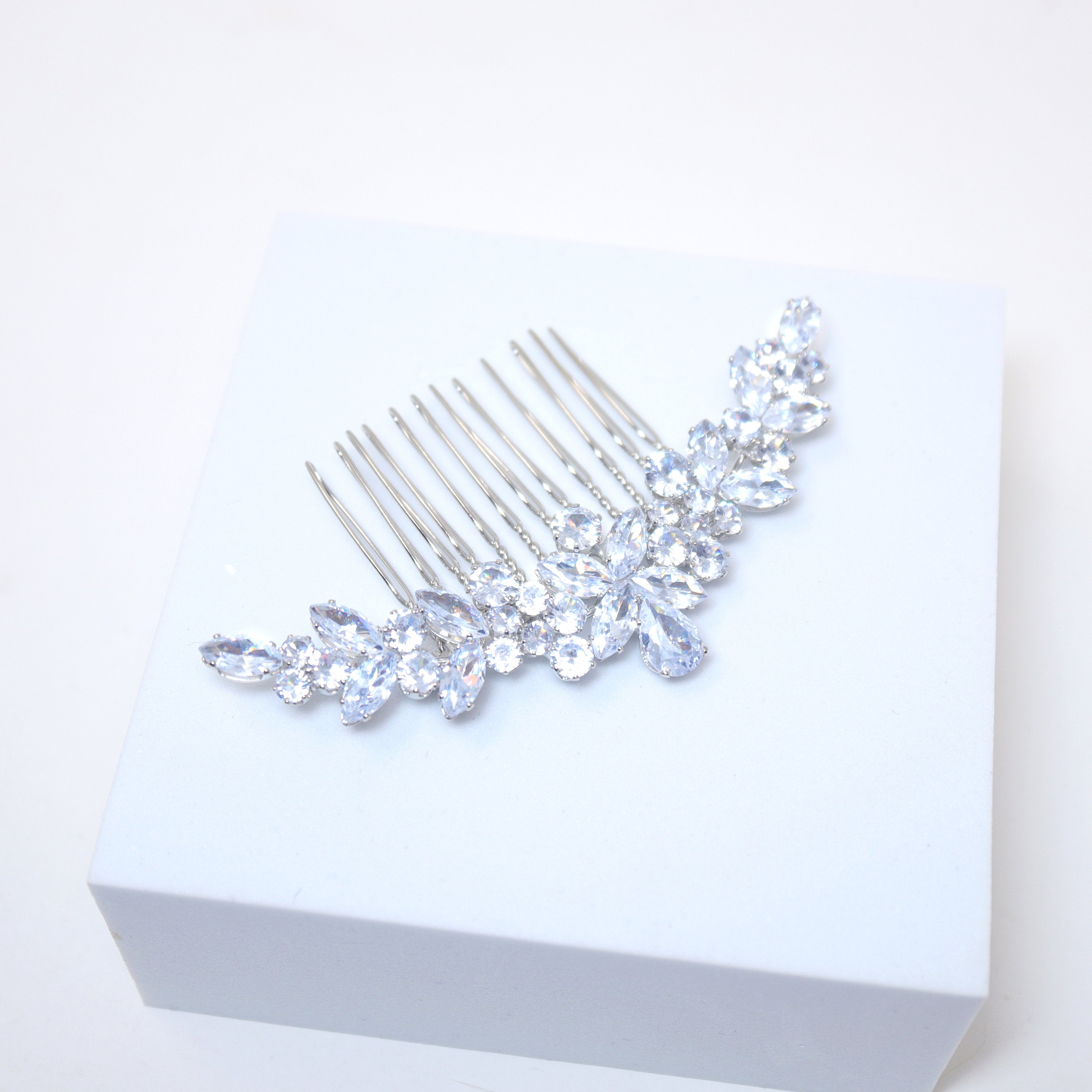 Cubic Zirconia, Blooming Leaves Bridal Hair Comb, Bridal Hair Accessories, Wedding Hair Accessory, Bridal Hair Comb.