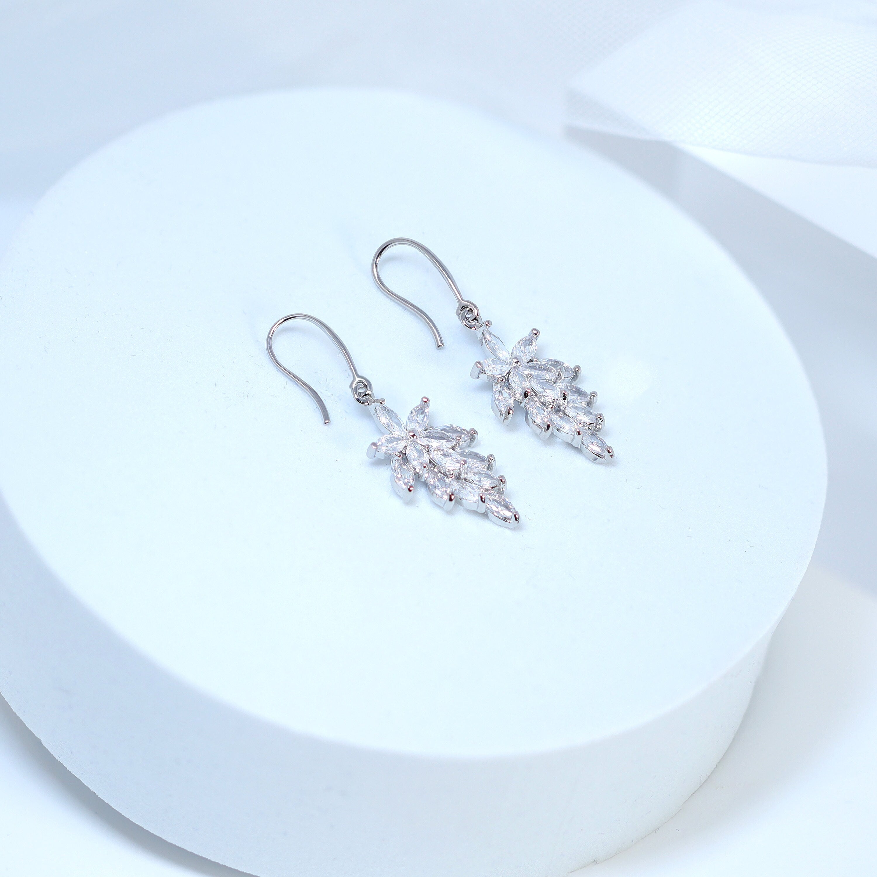 Swarovski Crystal Dainty Bunch Of Leaves Drop Necklace Set , Bridal Jewelry, Bridal Earrings, Statement Earrings Cz, Necklace Set