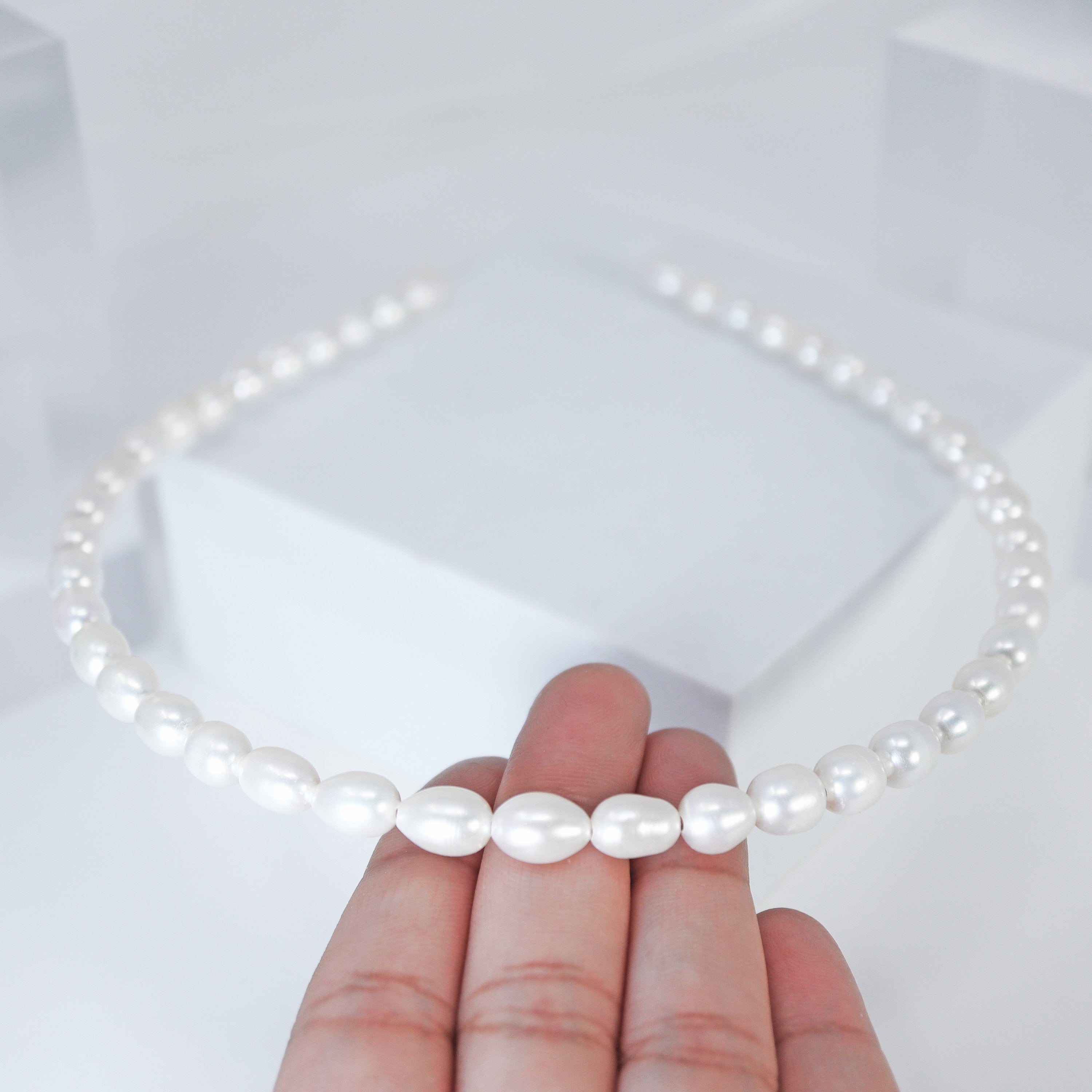 Natural Freshwater White Pearl Dainty Headband, Bridal Hair Vine, Delicate Headband, Hair accessories.