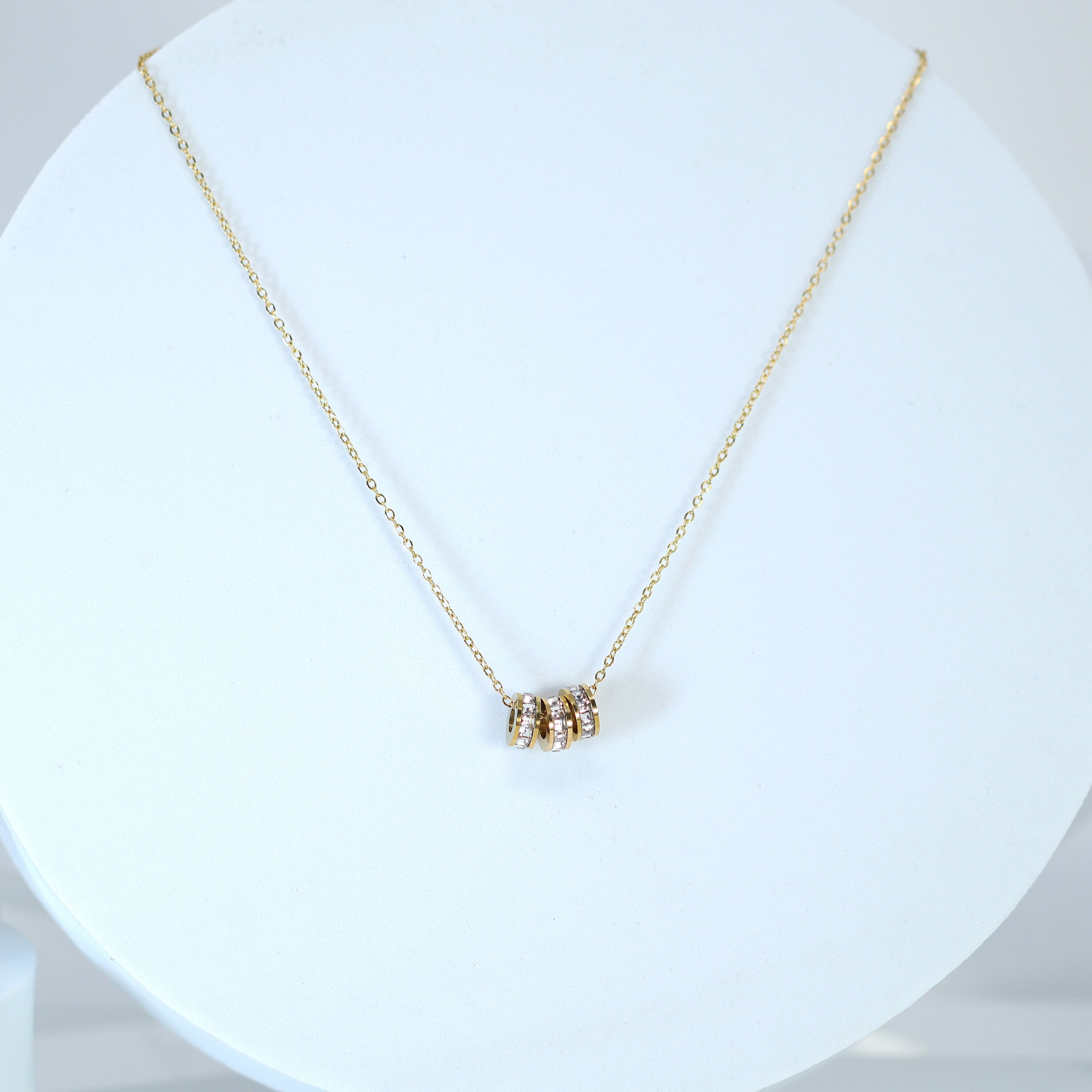 Eternity 3 Circle Necklace • Infinity Necklace • Minimalist Jewelry • Linked Circles Necklace • Connected Circles • Interlocking Rings