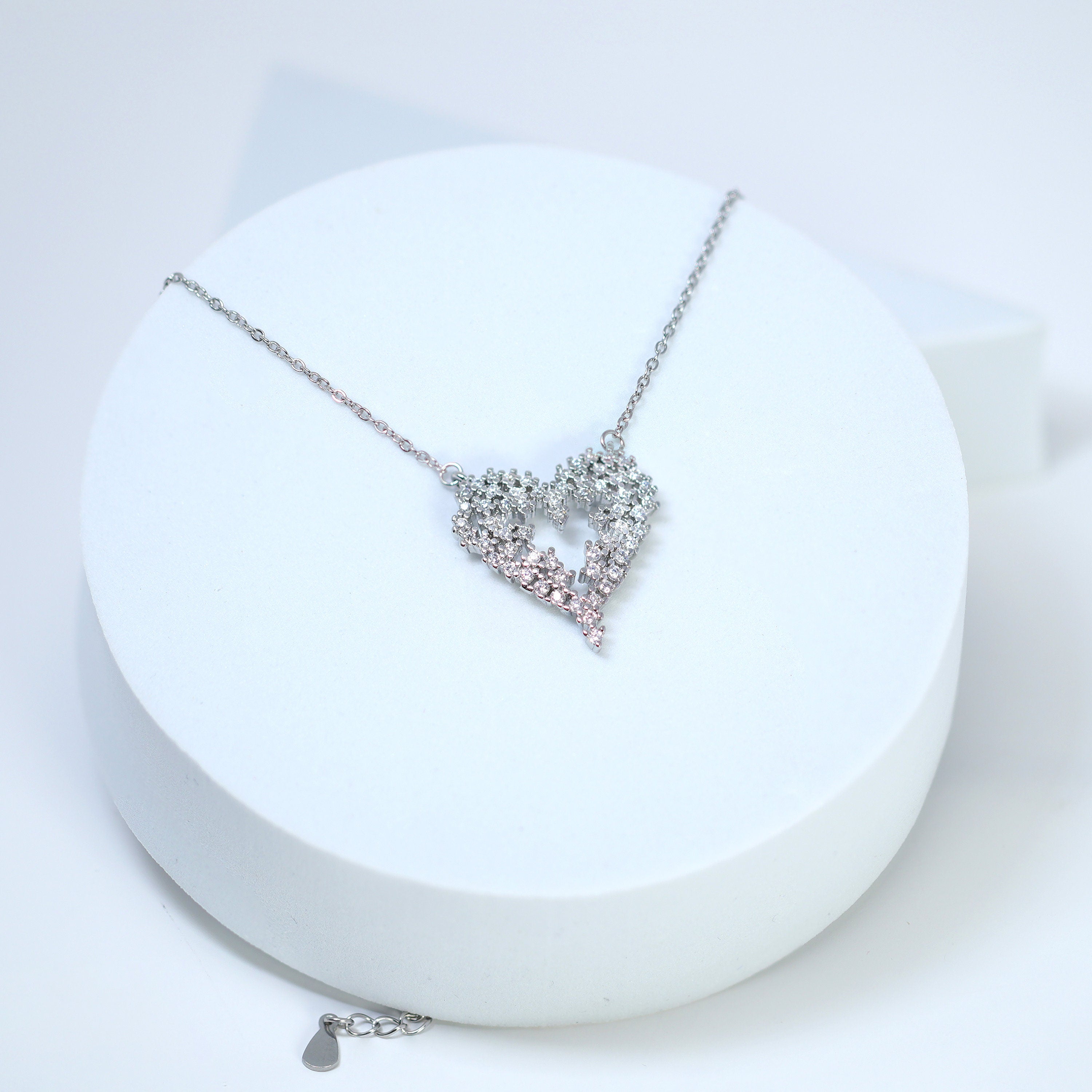 Swarovski Crystal Mesmerizing Shinny Heart shape Necklace , Valentine's Day Gift For Her, Galentine's Day, Statement Necklace Cz
