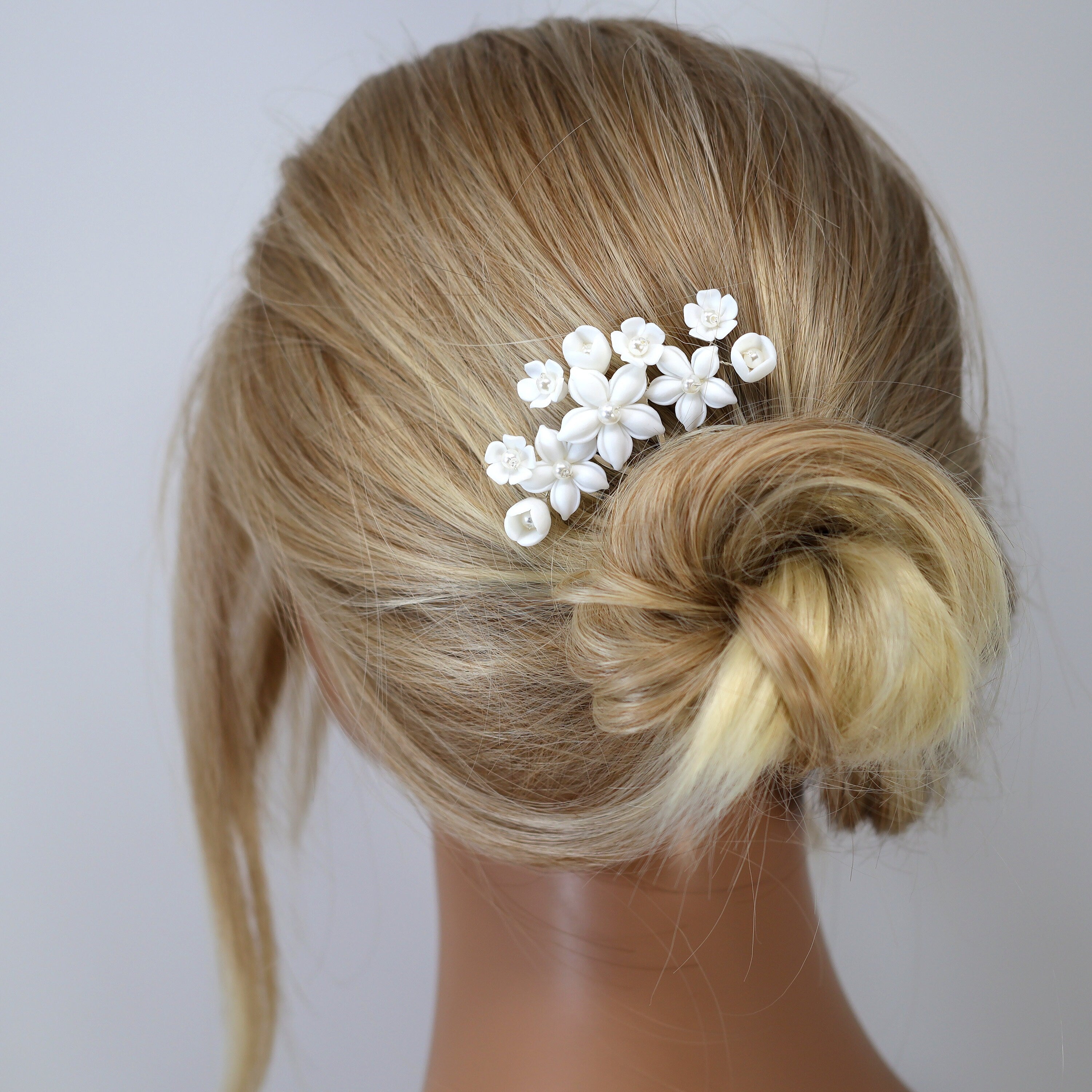 Ceramic White Lily flower Pearl Hair comb, Bridal Hair piece, Bridal Hair Accessories, Wedding Hair Accessory.