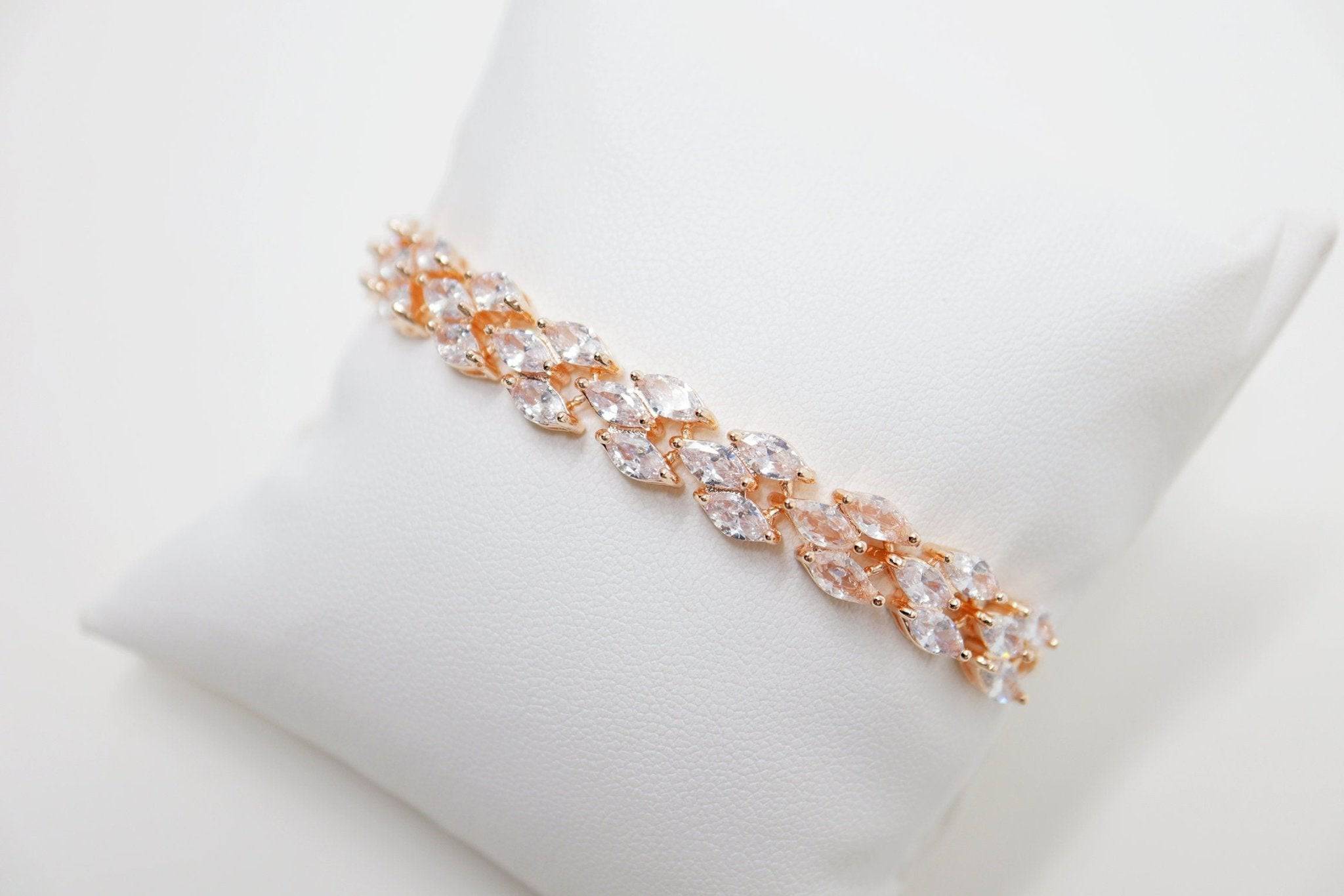Leaves Dainty Bracelet, Delicate Bracelet, Wedding Bracelet, Bridesmaid Gift, Bride Bracelet, Bridal Bracelet, Diamond bracelet.
