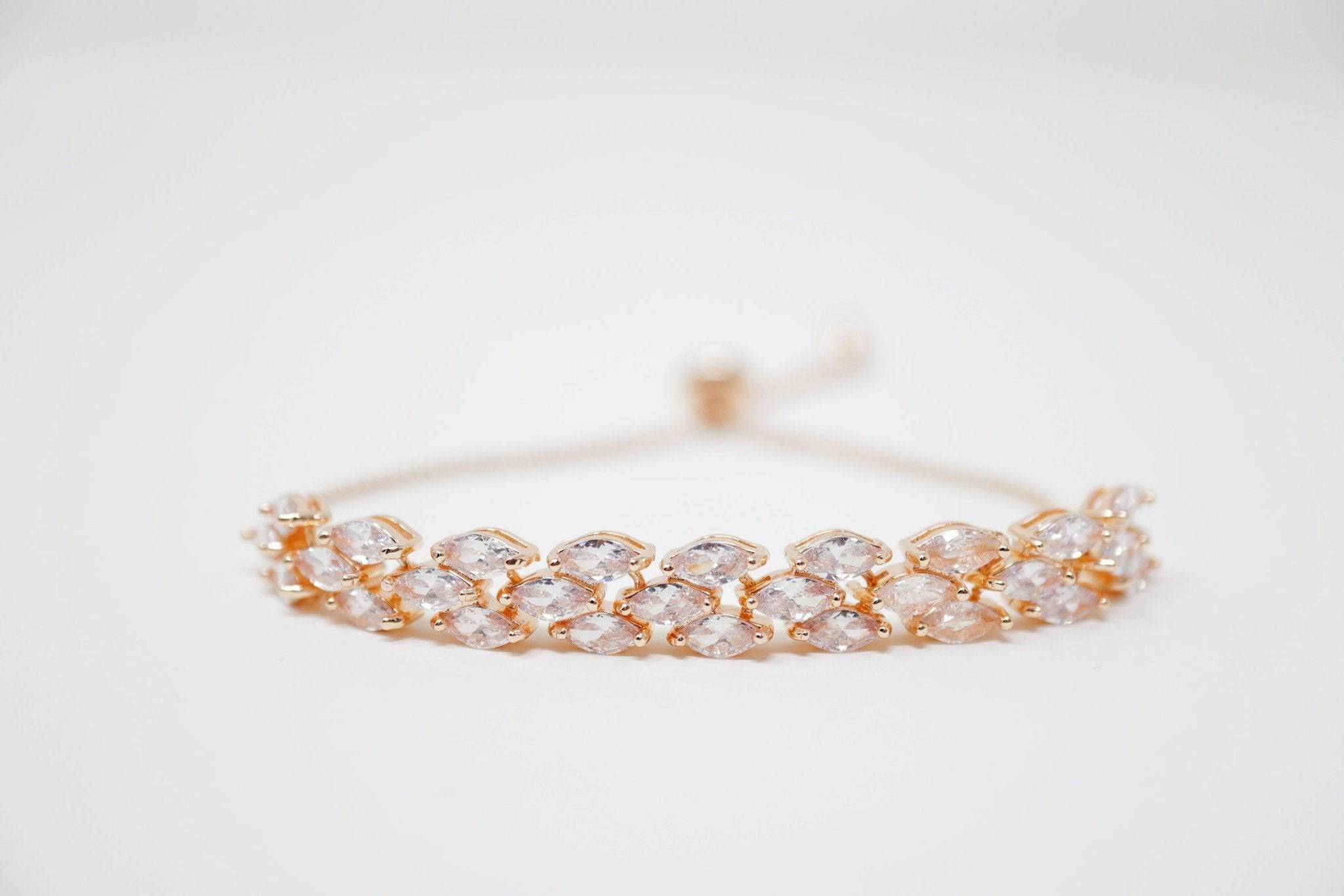 Leaves Dainty Bracelet, Delicate Bracelet, Wedding Bracelet, Bridesmaid Gift, Bride Bracelet, Bridal Bracelet, Diamond bracelet.
