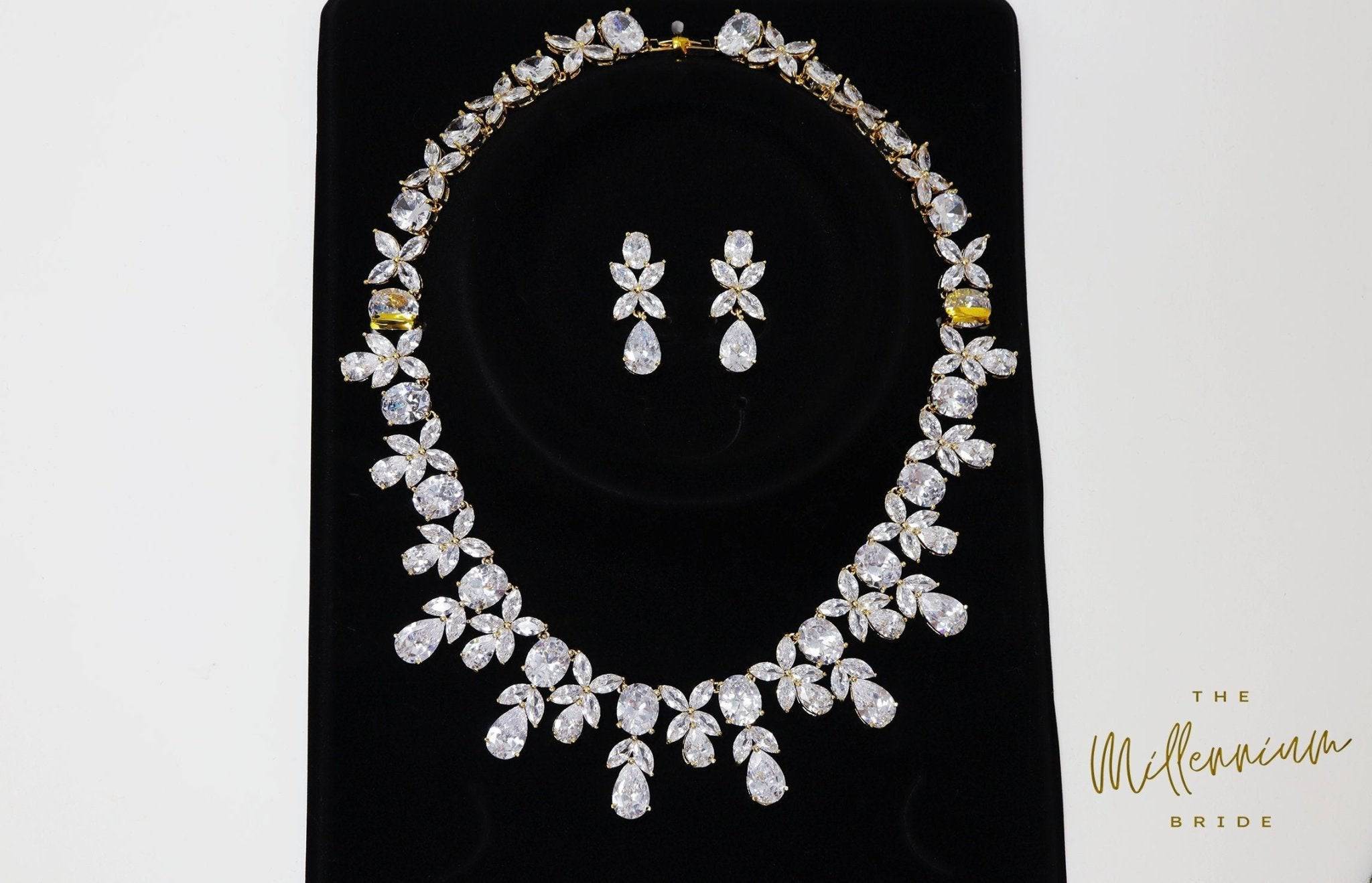 Swarovski crystals Luxury Water Drop And Flower Crystal Necklace, Bridal Necklace Set, Bridal Jewelry