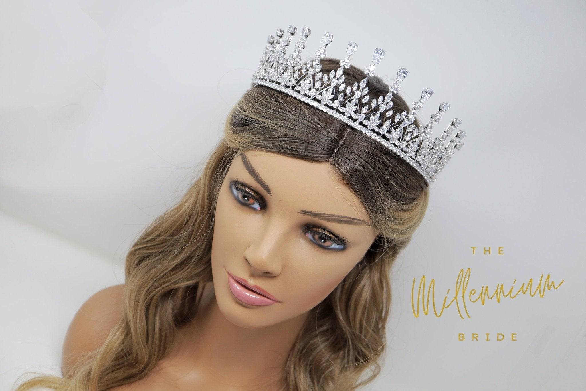 Swarovski wedding tiara, bridal crown tiara, crystal wedding tiara, crystal bridal tiara, crystal wedding crown, tiara bride