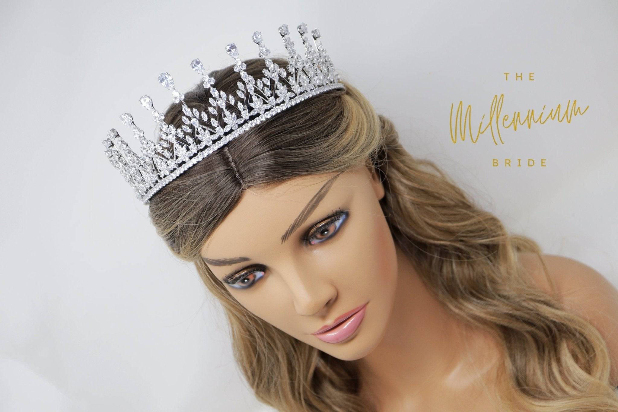 Swarovski wedding tiara, bridal crown tiara, crystal wedding tiara, crystal bridal tiara, crystal wedding crown, tiara bride