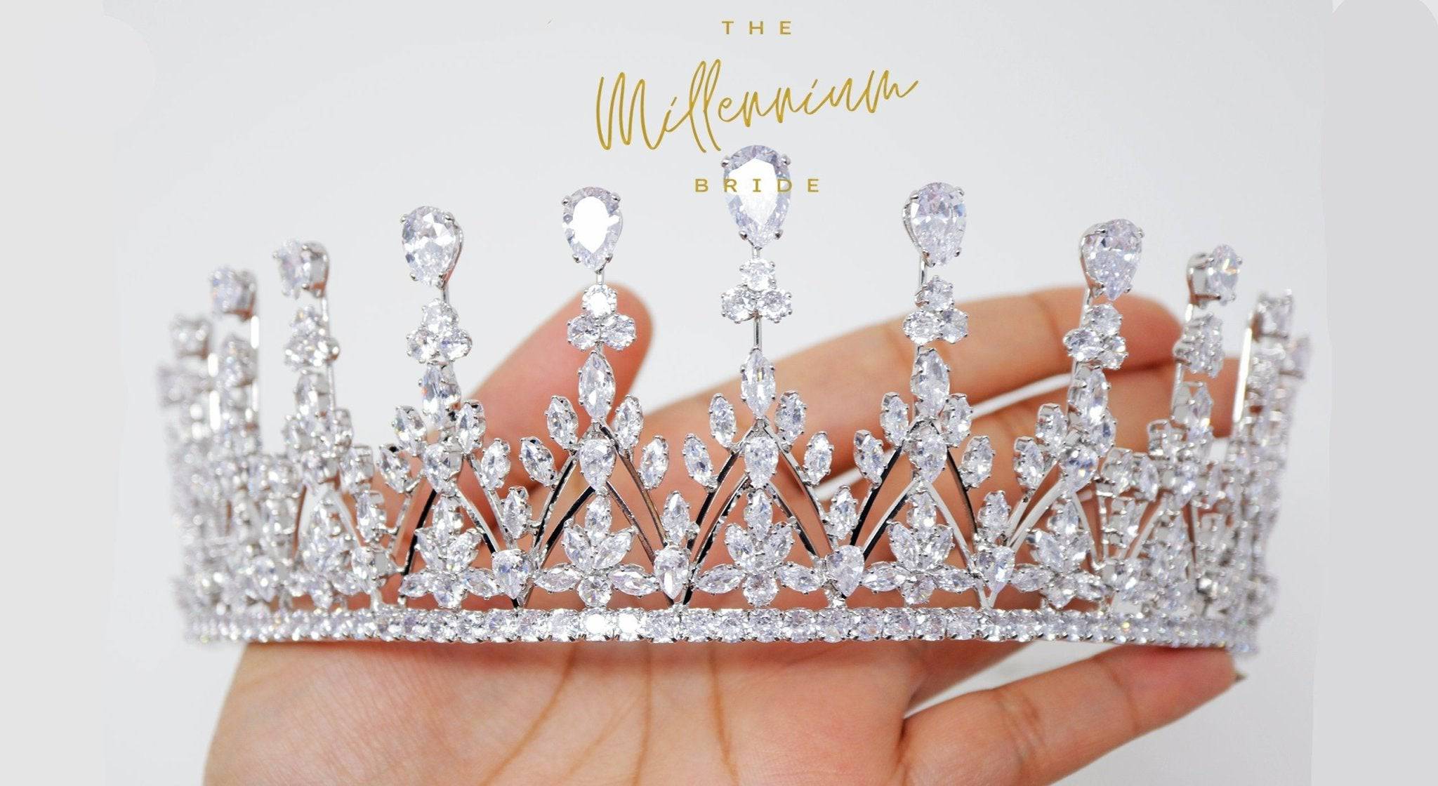 Swarovski wedding tiara, bridal crown tiara, crystal wedding tiara, crystal bridal tiara, crystal wedding crown, tiara bride