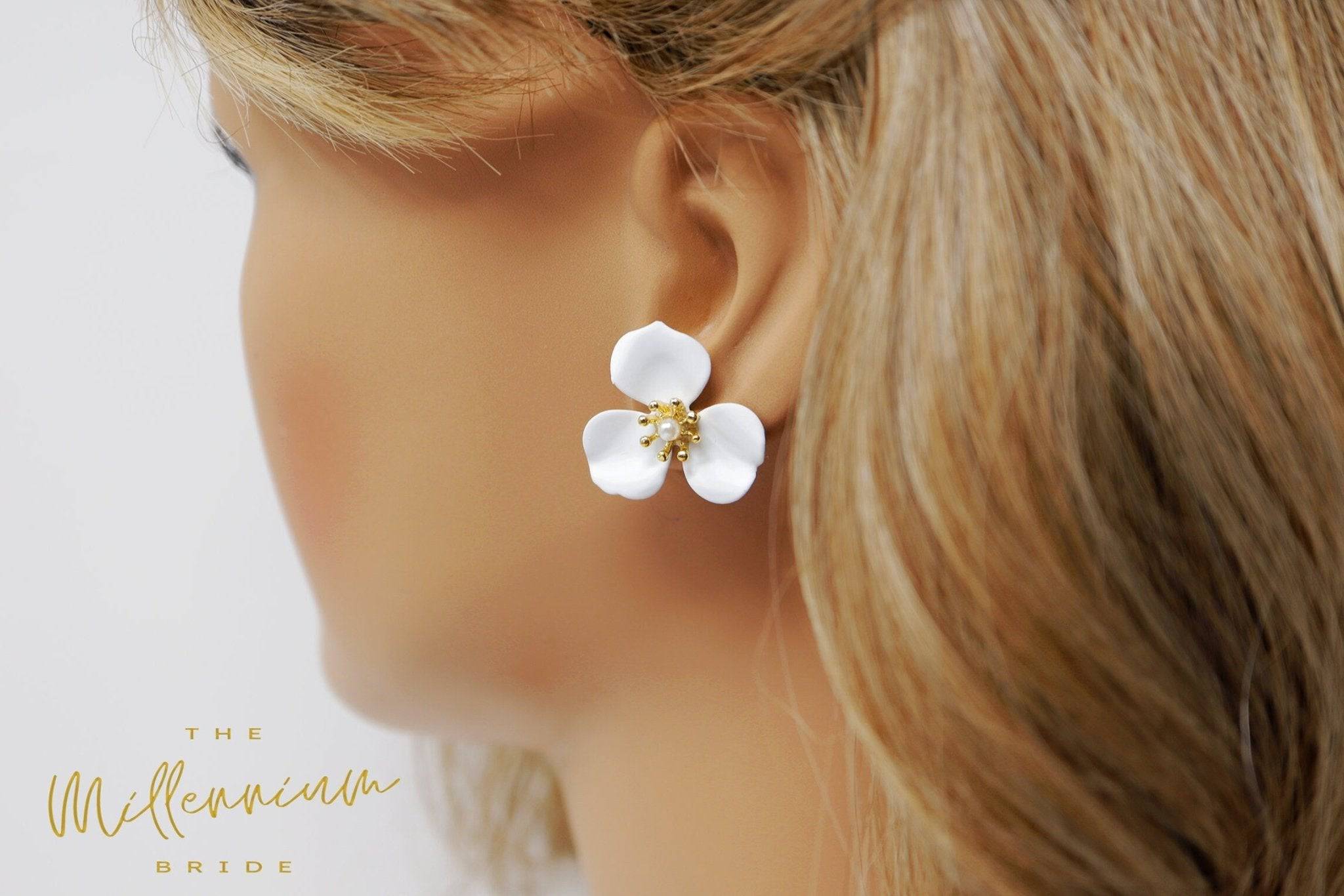 Three Petal White Flower Pearl Earrings, Bridal Jewelry, Bridal Stud Earrings, Bridal Earrings, Statement Earrings, Bridesmaid Earring.