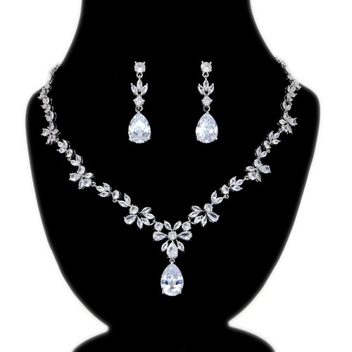 Swarovski Crystal Floral Leaves Diamond/Crystal Necklace, Bridal Necklace Set, Bridal Jewelry, Statement Necklace - TheMillenniumBride