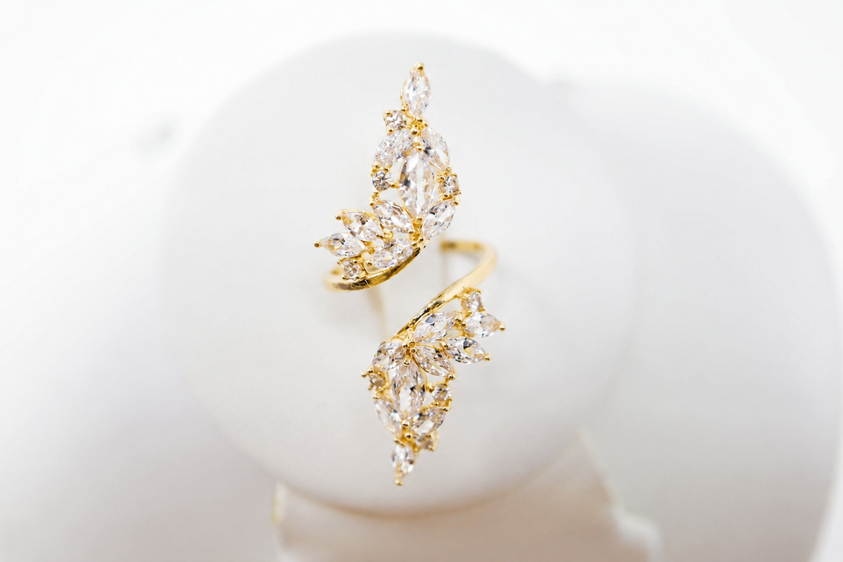 Swarovski Crystal Vine Leaves Diamond, Crystal wedding Ring Set, Wedding Jewelry, Bridal Accessories, Statement Jewelry, Swarovski Crystals.