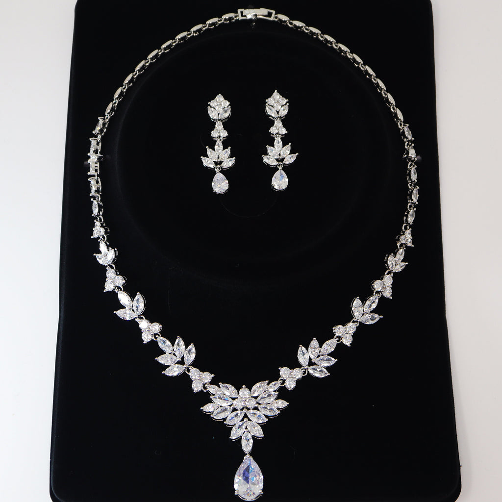 Swarovski Crystal Luxury Flower Drop Diamond/Crystal Necklace, Bridal Necklace Set, Bridal Jewelry, Statement Necklace