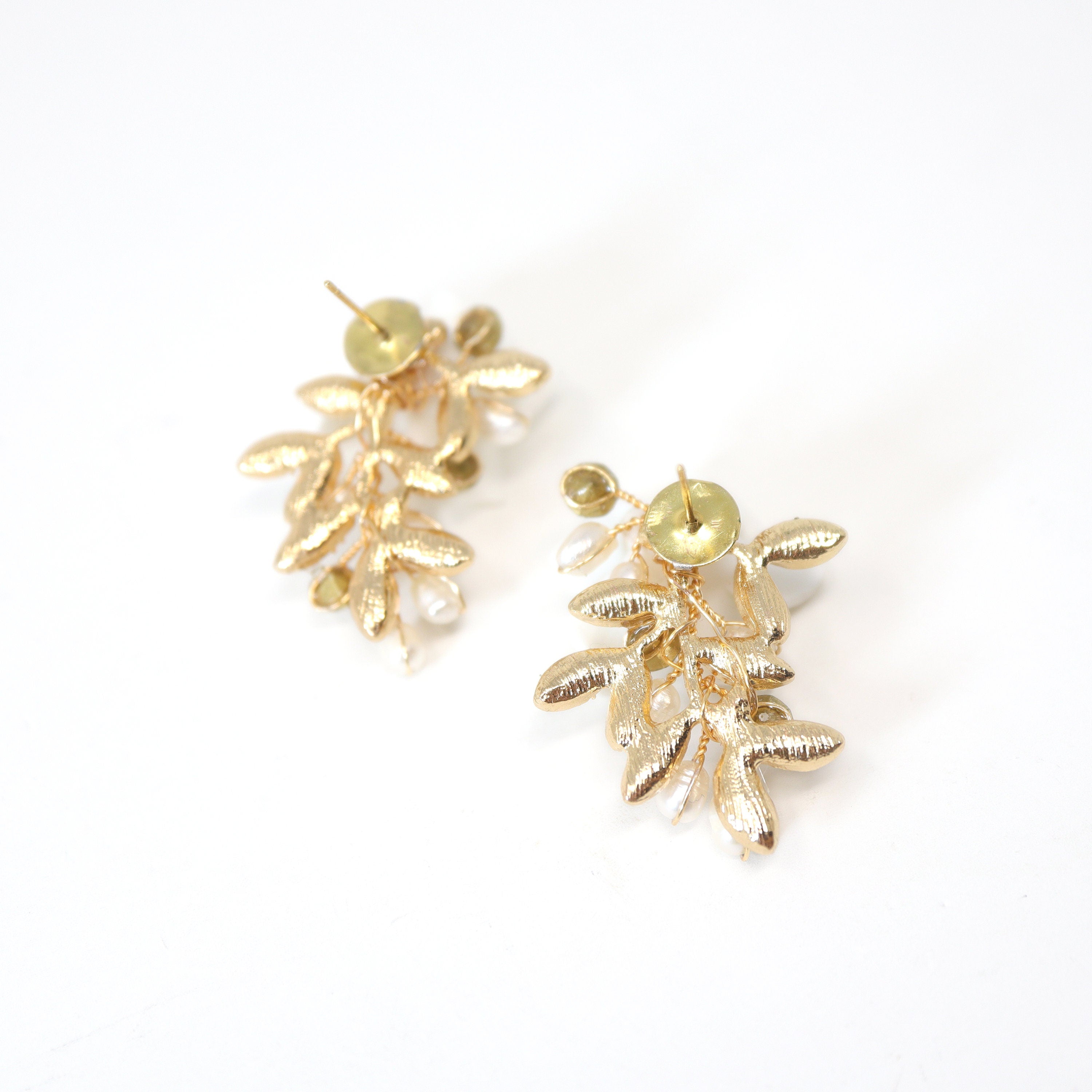 Swarovski Crystal Enchanted Ceramic White floral Bridal Earring, Bridal Earrings, Dangle earring, Natural Cultured Pearl Earring