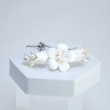 Porcelain White Flower Pop Out Natural Pearl Earrings, Bridal Jewelry, Stud Bridal Earrings, Ceramic Statement Earrings, Bridesmaid Earring.