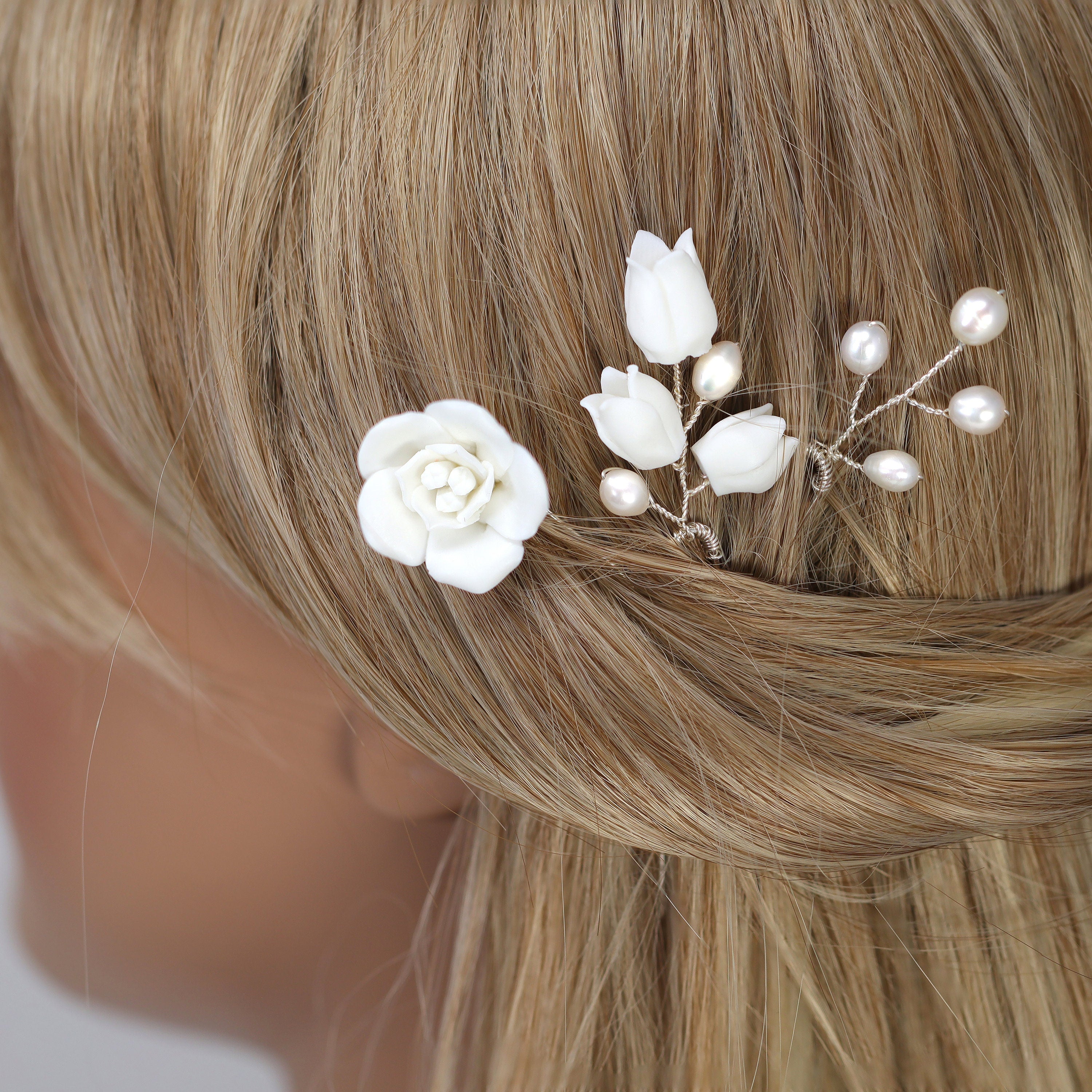 white lily flower hair clip Set Of 3 Freshwater Pearl Dusted White Rose And Lily Blossom Hair comb – The Millennium Bride