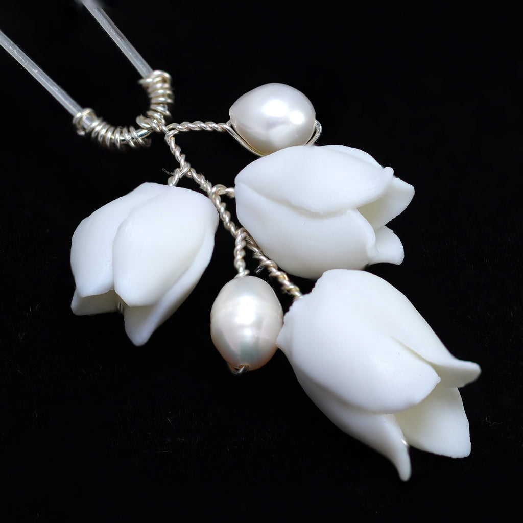 Set Of 3 Freshwater Pearl Dusted White Rose And Lily Blossom Hair comb, Bridal Hair Pins, Bridal Hair Accessories, Wedding Hair Accessory.