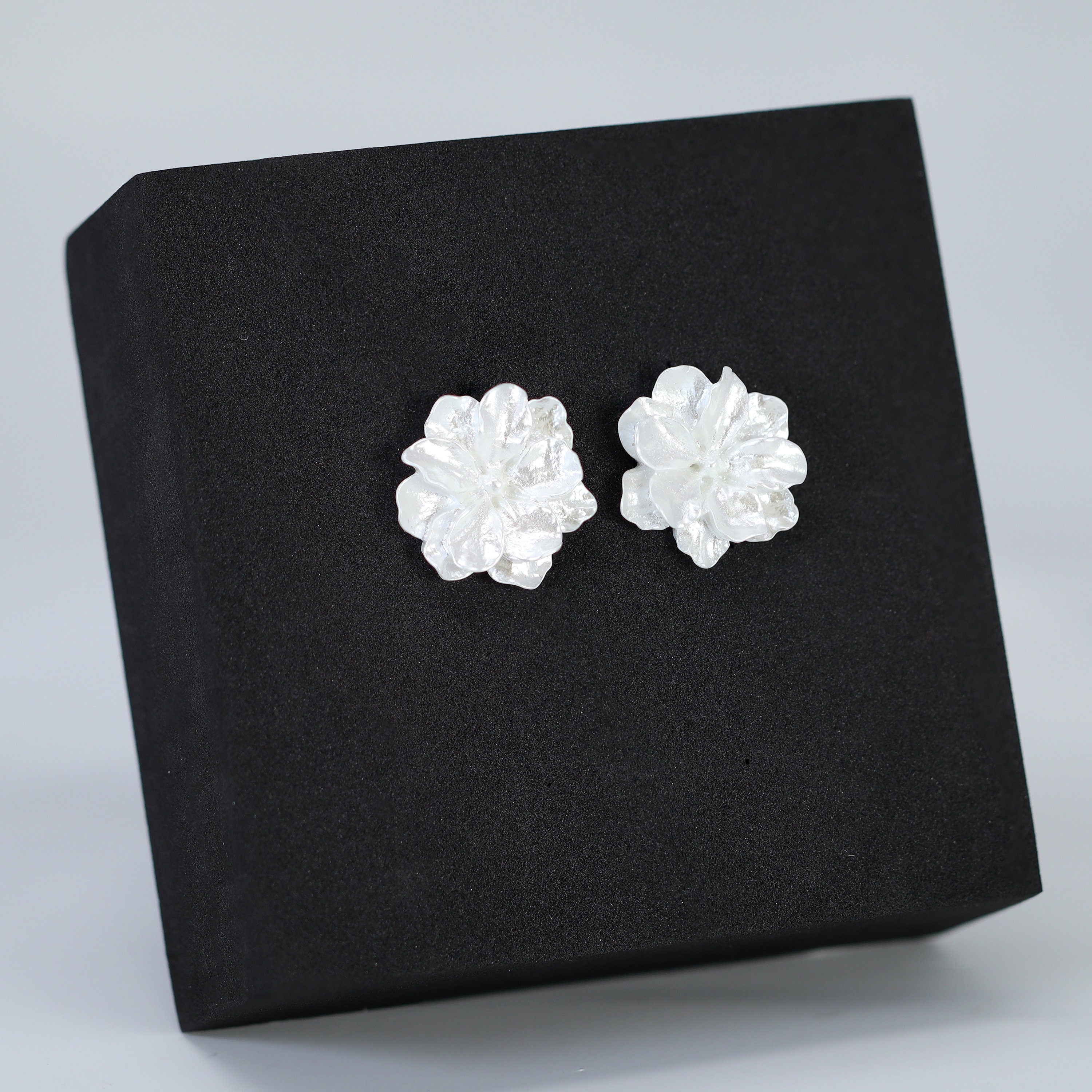 White Flower Pearl Dusted Earrings, Bridal Jewelry, Bridal Stud Earrings, Bridal Earrings, Statement Earrings, Bridesmaid Earring.