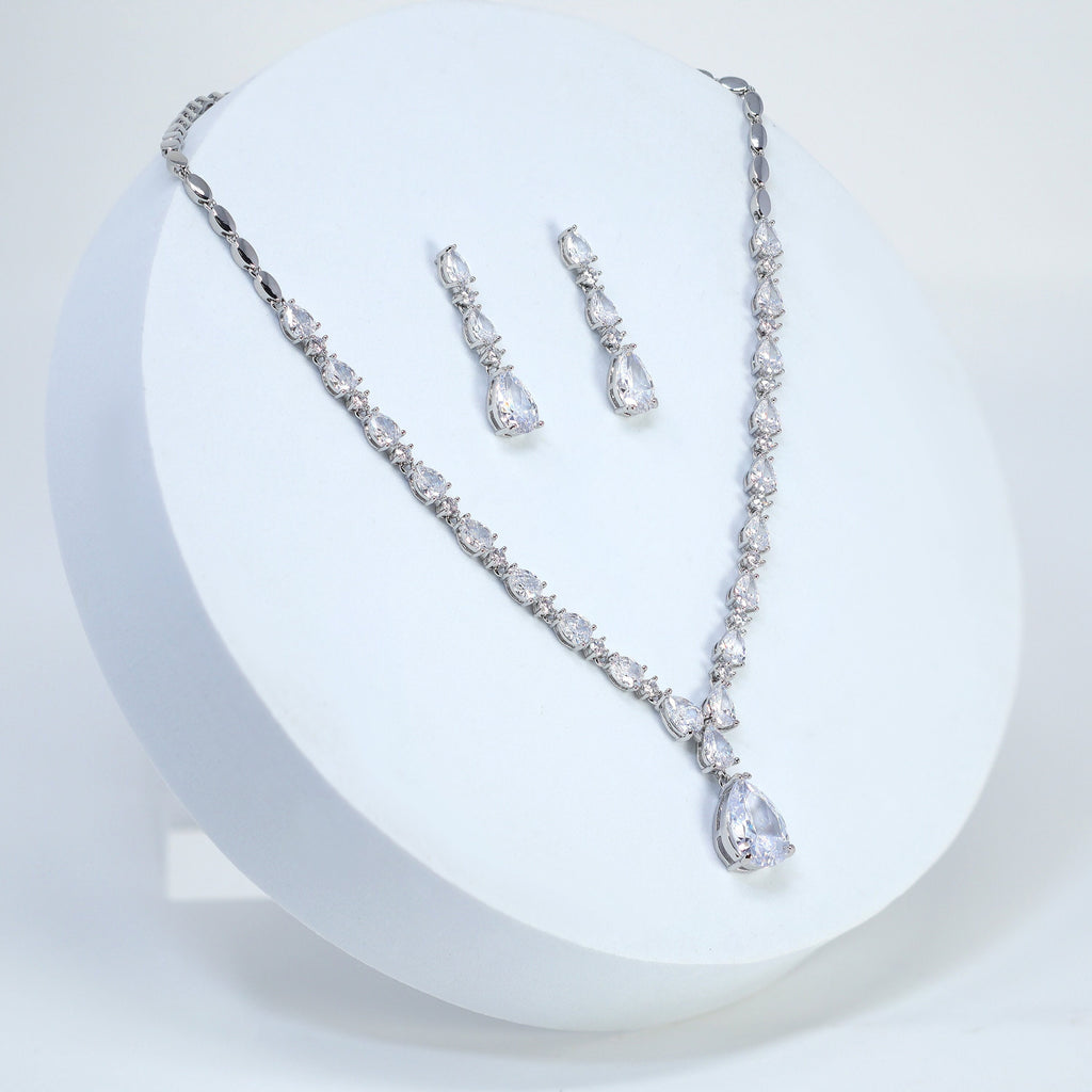 Swarovski Crystals Pear Shape Teardrop Necklace and Earrings Set, Long Bridal Earrings And Necklace, Statement Earrings Cz Necklace Set.