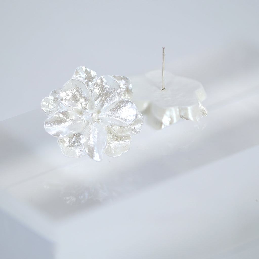 White Flower Pearl Dusted Earrings, Bridal Jewelry, Bridal Stud Earrings, Bridal Earrings, Statement Earrings, Bridesmaid Earring.