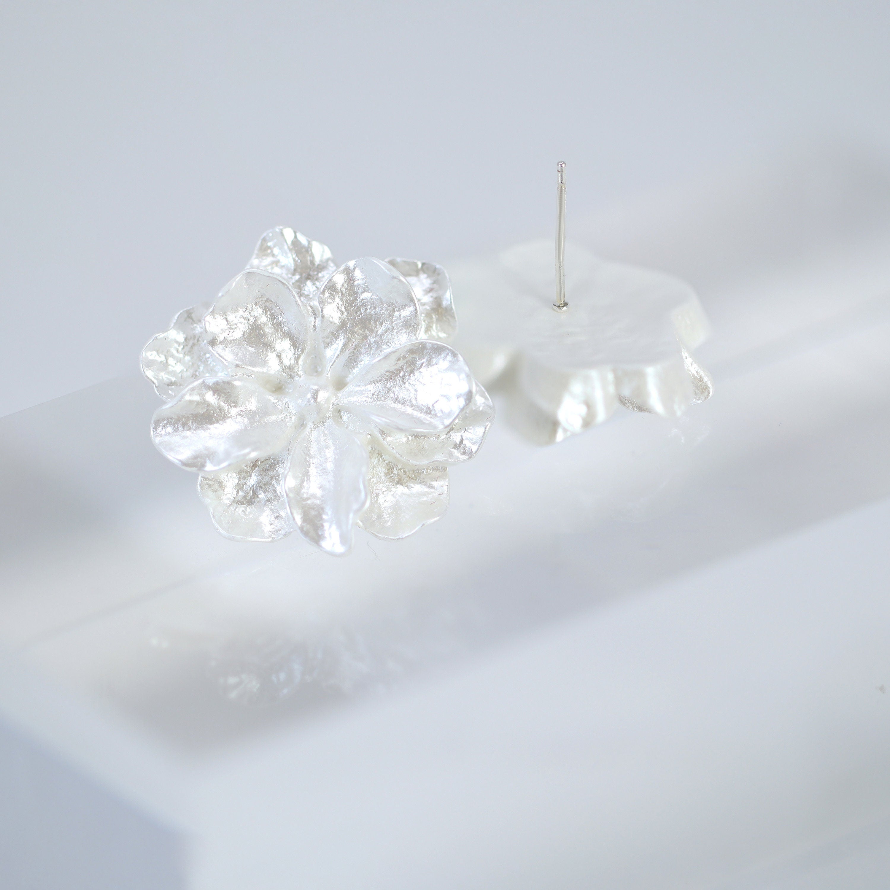 White Flower Pearl Dusted Earrings, Bridal Jewelry, Bridal Stud Earrings, Bridal Earrings, Statement Earrings, Bridesmaid Earring.