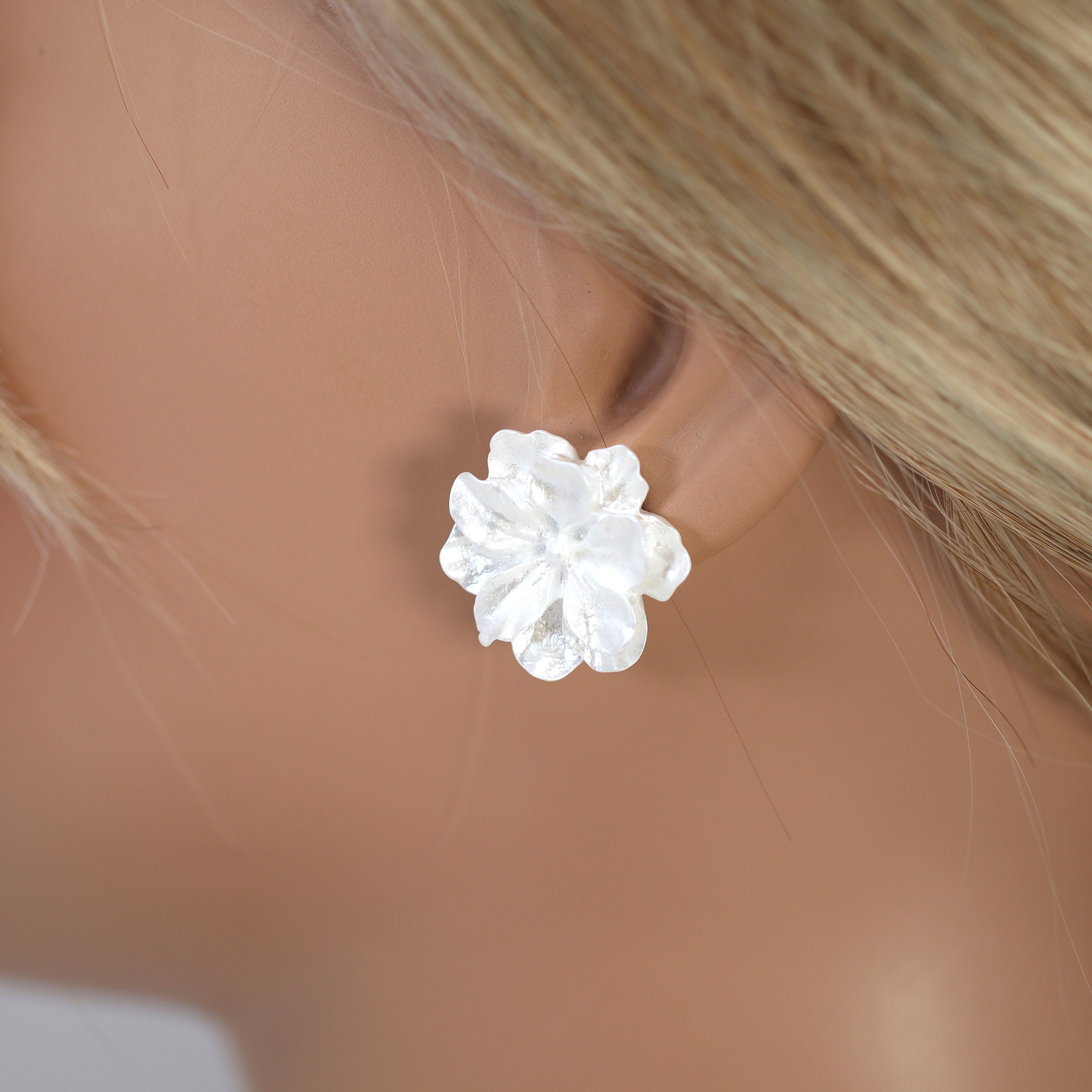 White Flower Pearl Dusted Earrings, Bridal Jewelry, Bridal Stud Earrings, Bridal Earrings, Statement Earrings, Bridesmaid Earring.