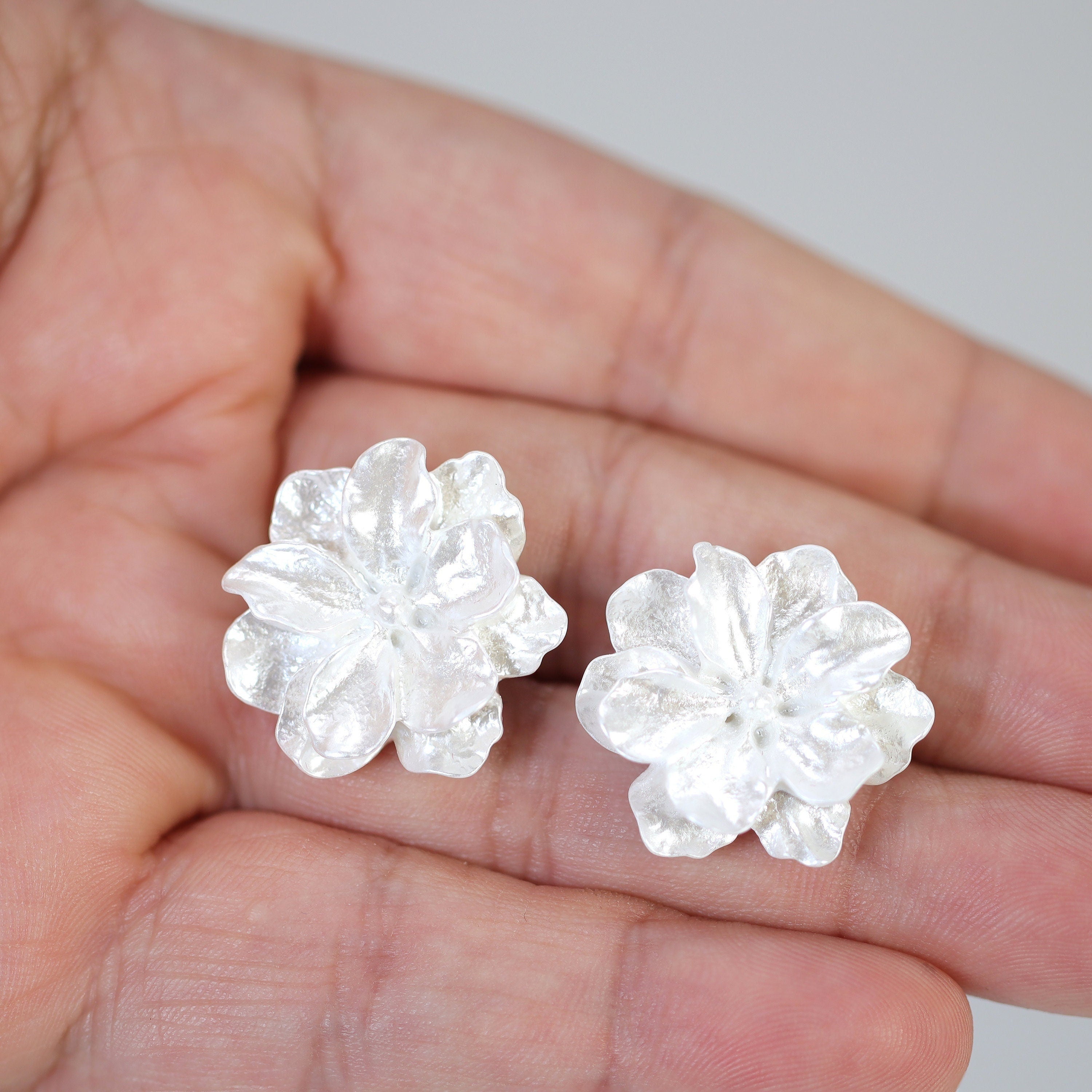 White Flower Pearl Dusted Earrings, Bridal Jewelry, Bridal Stud Earrings, Bridal Earrings, Statement Earrings, Bridesmaid Earring.