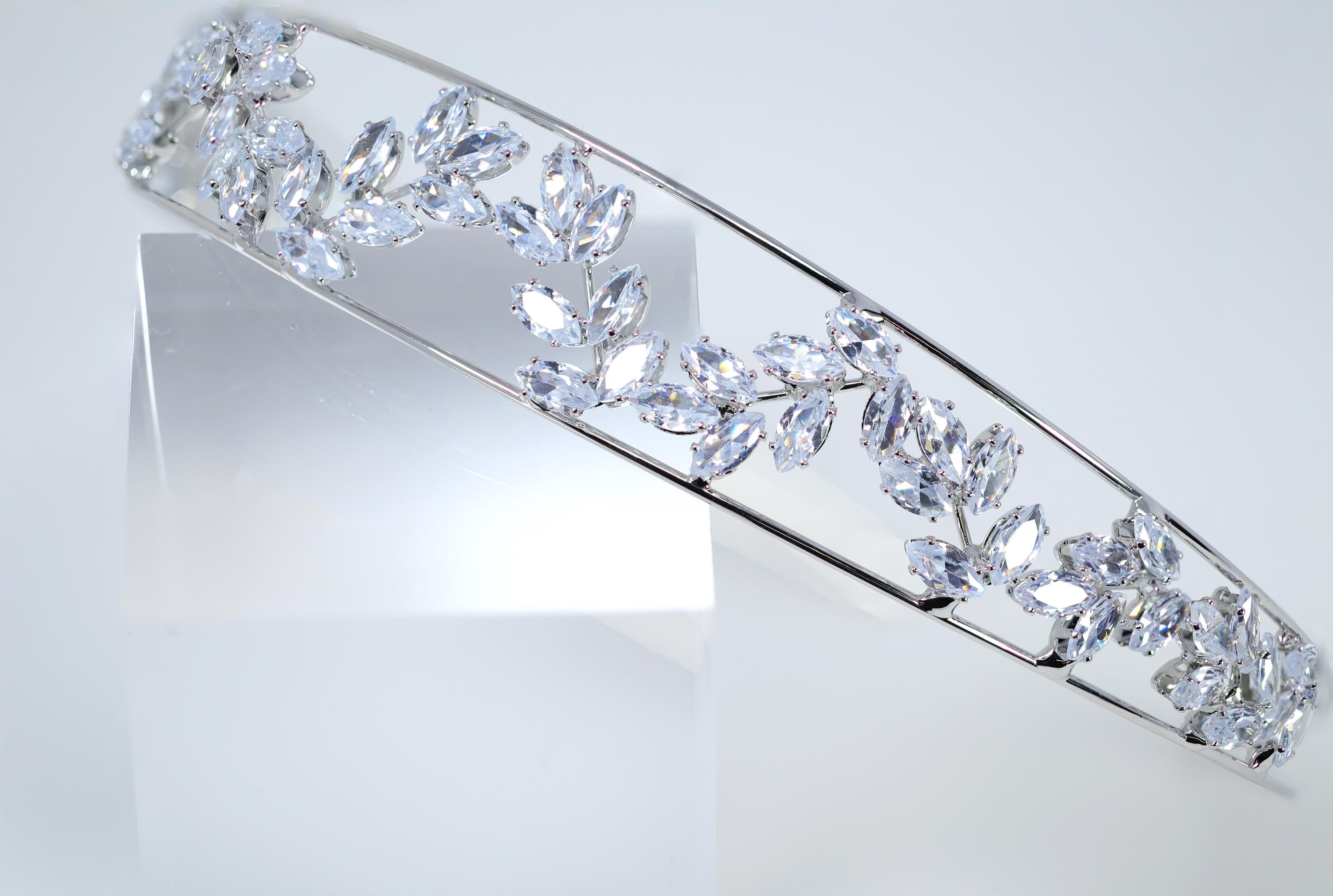 Swarovski Crystals Elegance In Between Layers Vine leaves Headpiece, Hair Vine Headband, Bridal Hair Vine, Delicate Rhinestone Headband