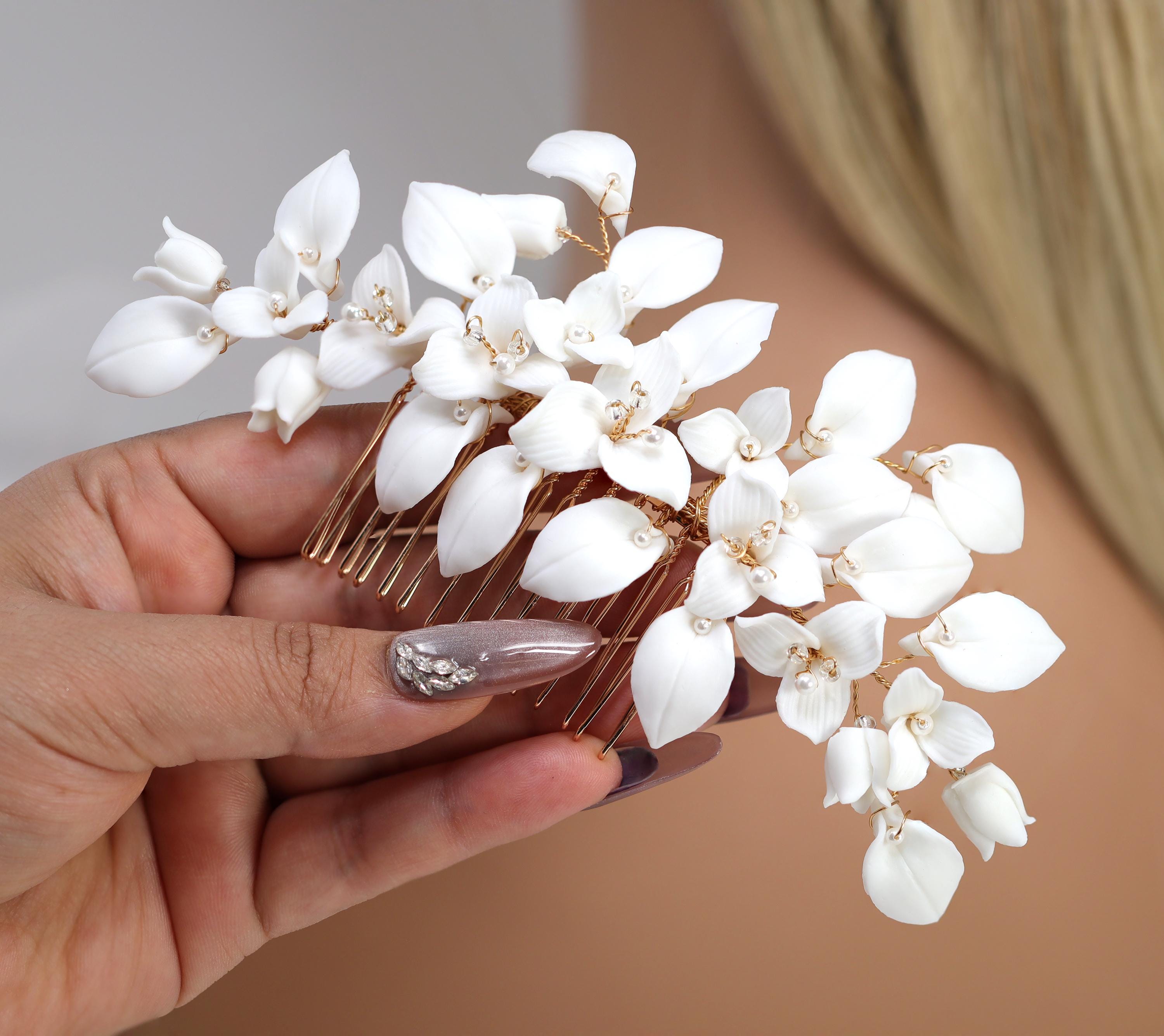 Ceramic Celestial Trillium White Flower Garden Hair comb, Bridal Hair piece, Bridal Hair Accessories, Wedding Hair Accessory.