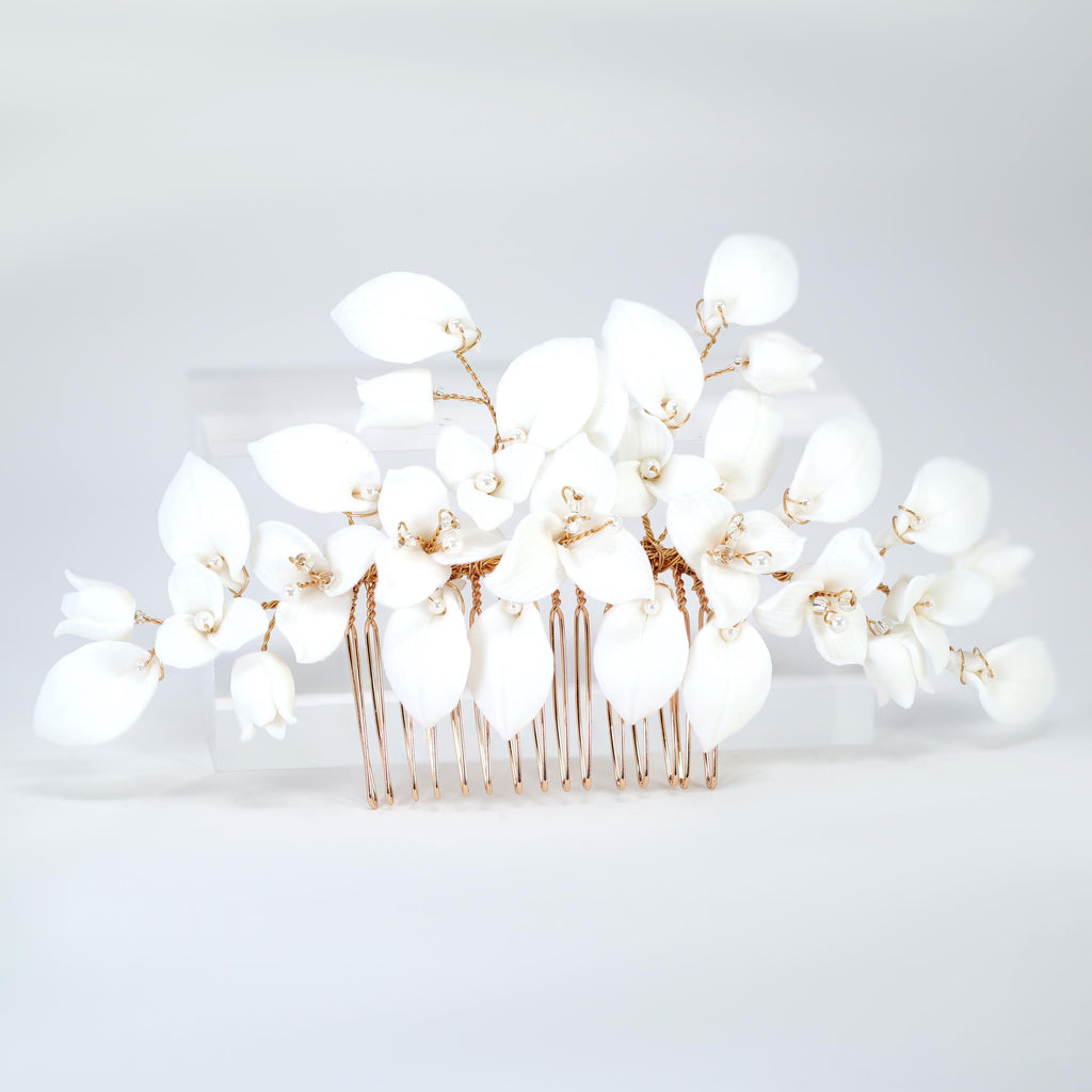 Ceramic Celestial Trillium White Flower Garden Hair comb, Bridal Hair piece, Bridal Hair Accessories, Wedding Hair Accessory.
